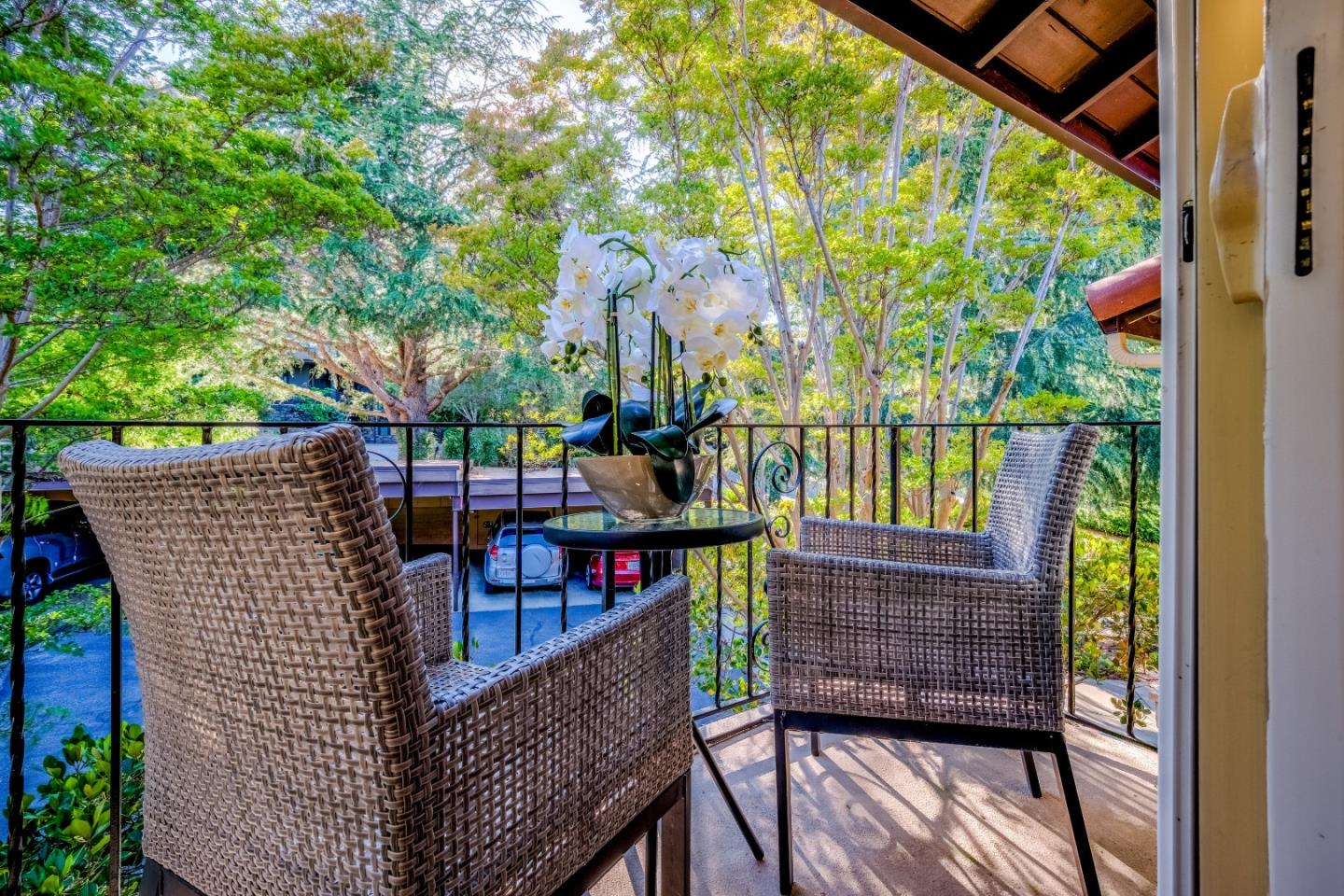 18400 Overlook RD 70