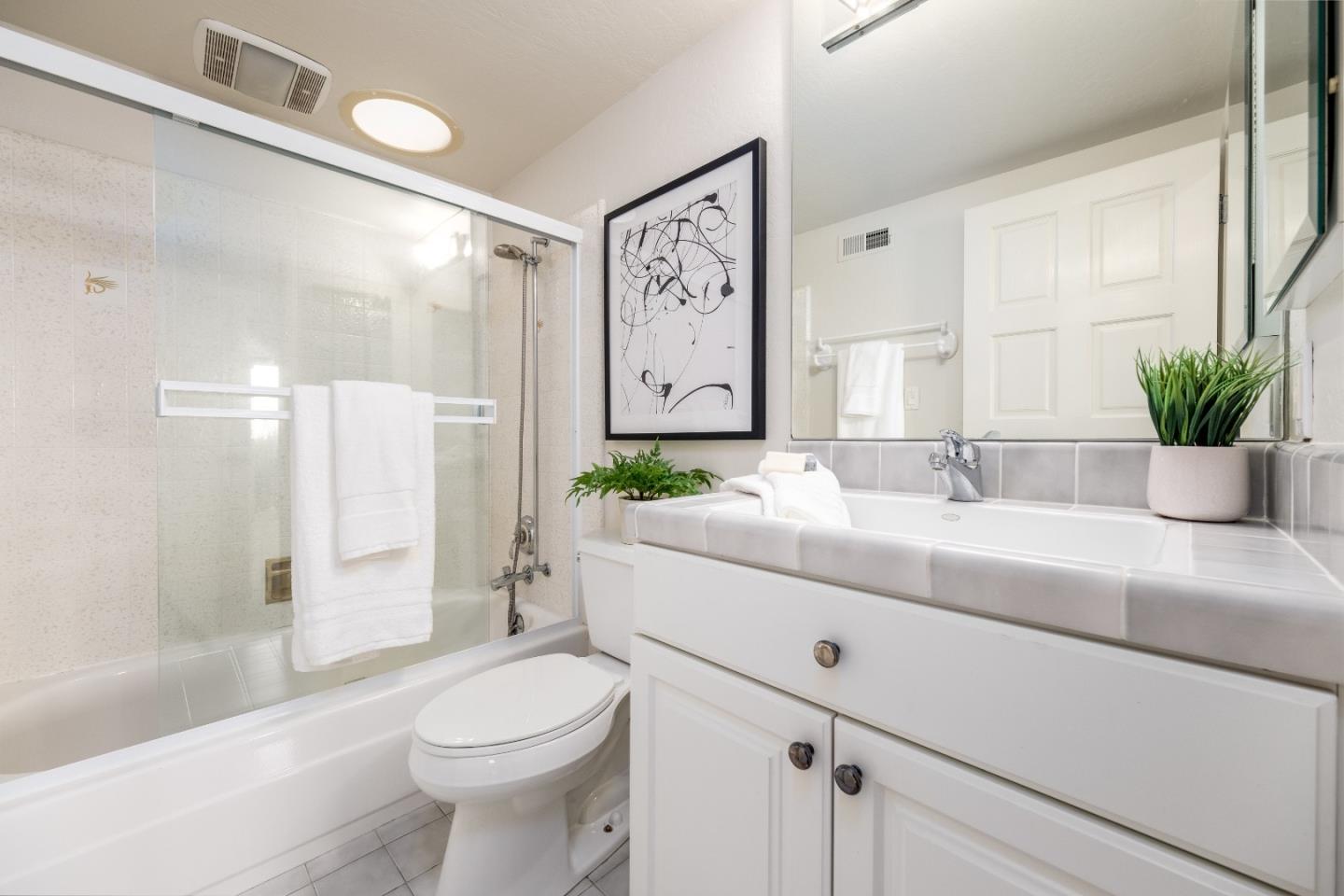 18400 Overlook RD 70