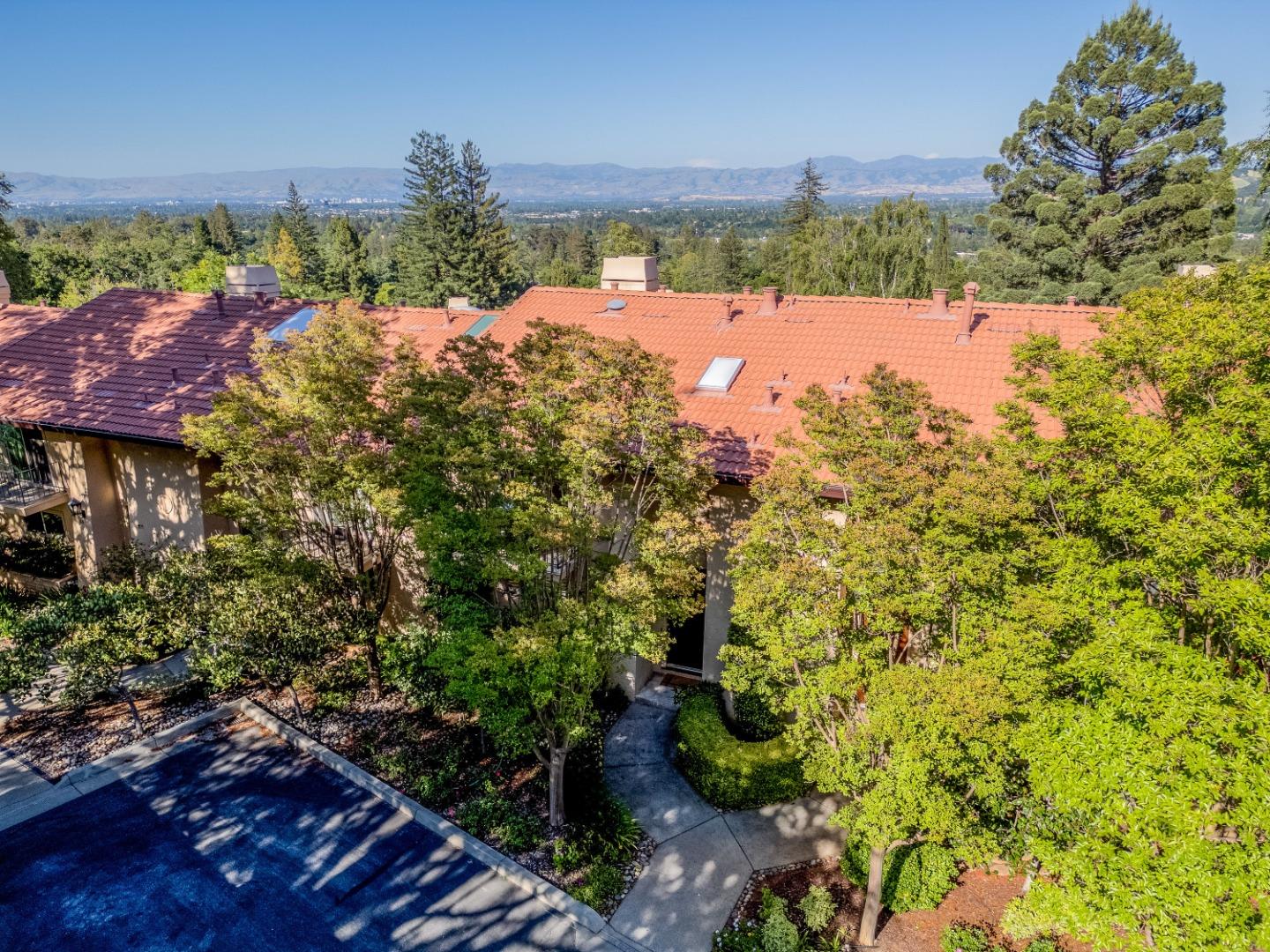 18400 Overlook RD 70