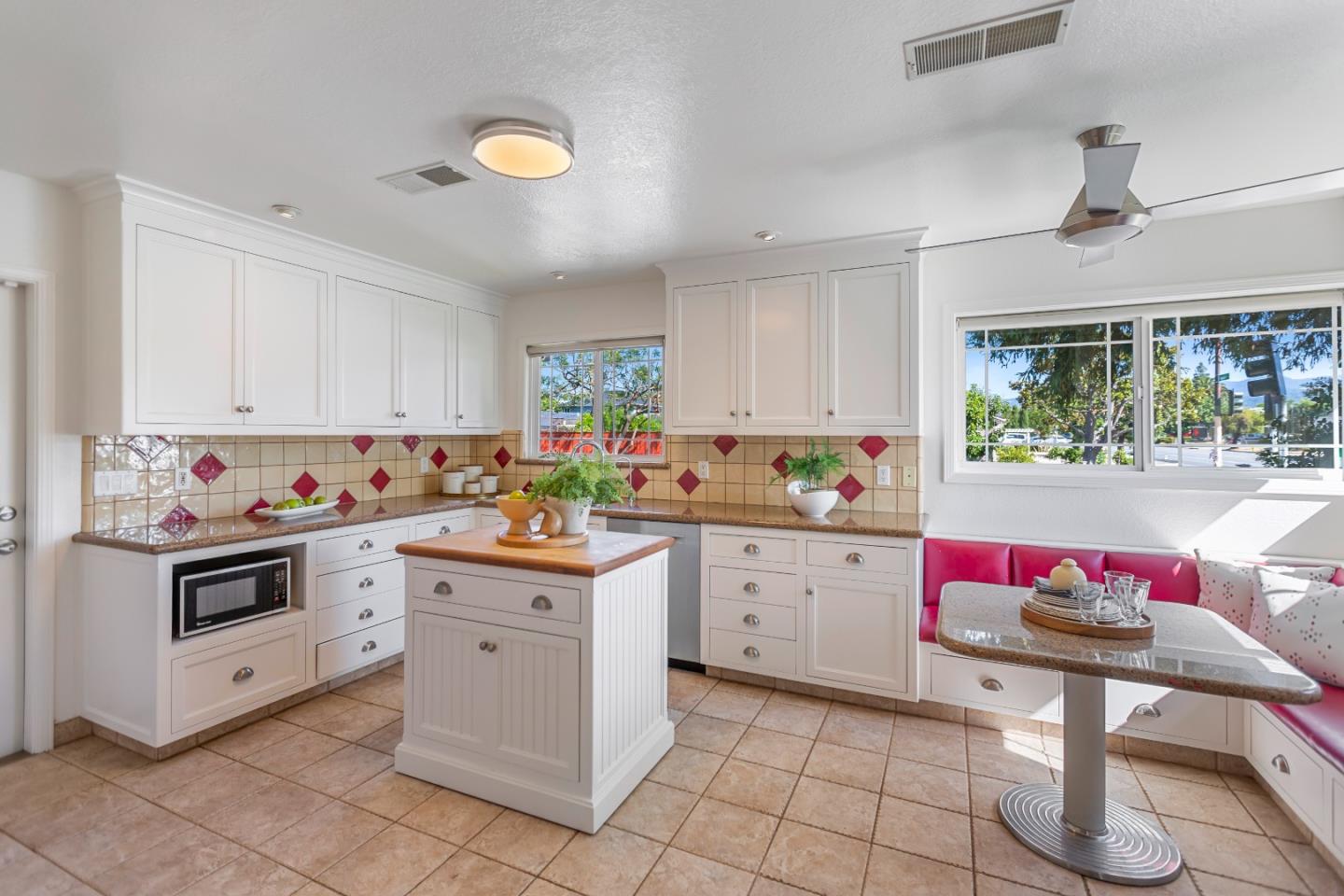 1445 Dentwood DR