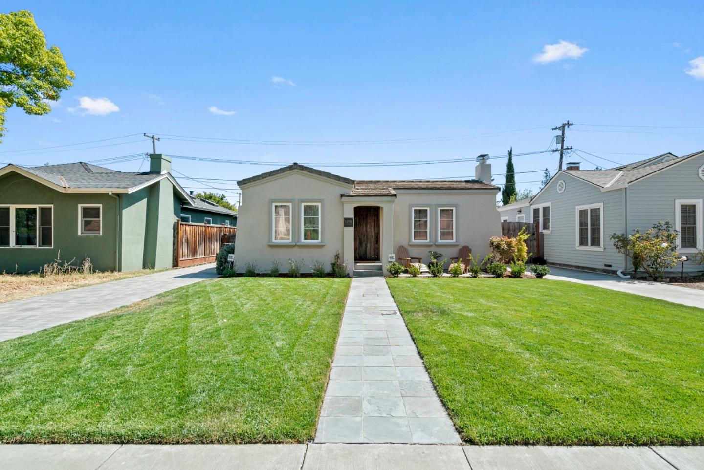 1494 McKendrie Street