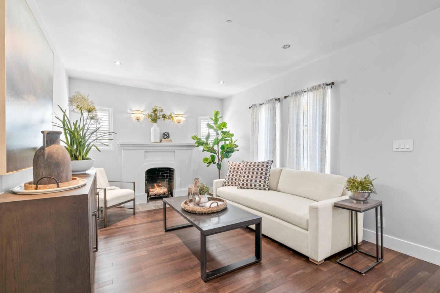 1494 McKendrie Street