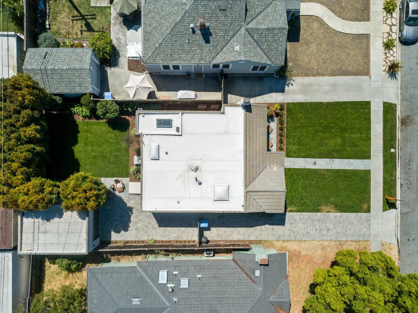 1494 McKendrie Street