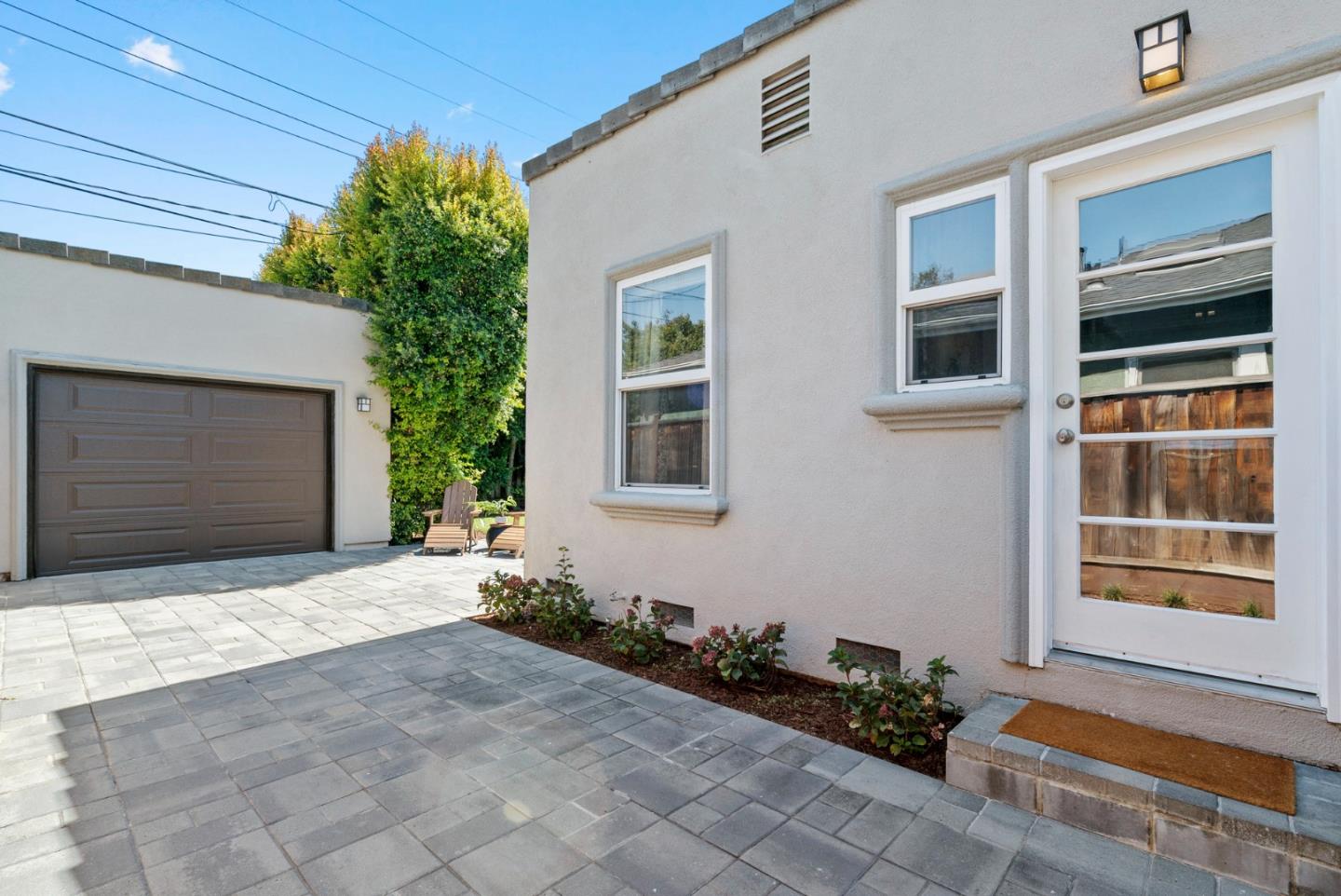 1494 McKendrie Street