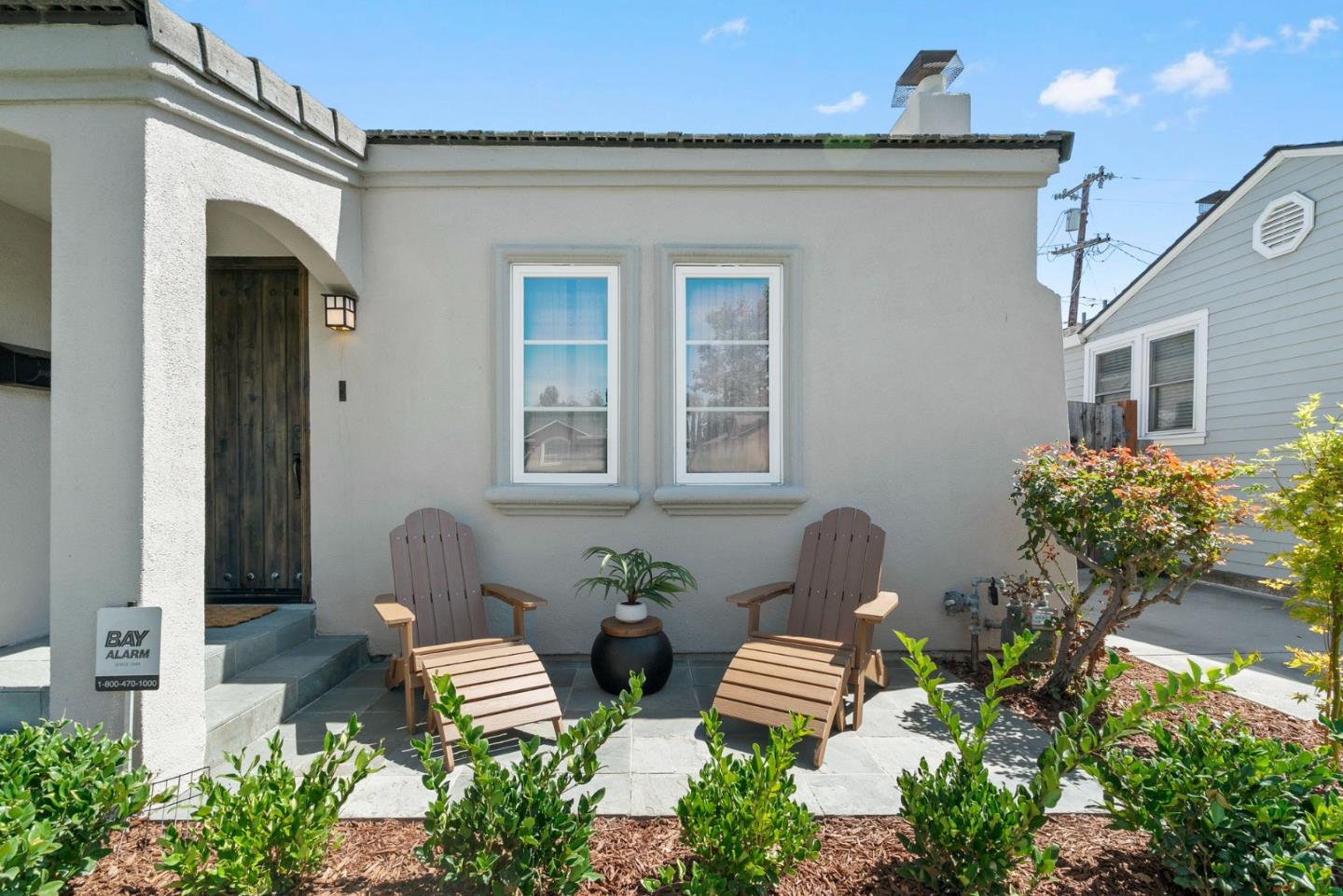 1494 McKendrie Street