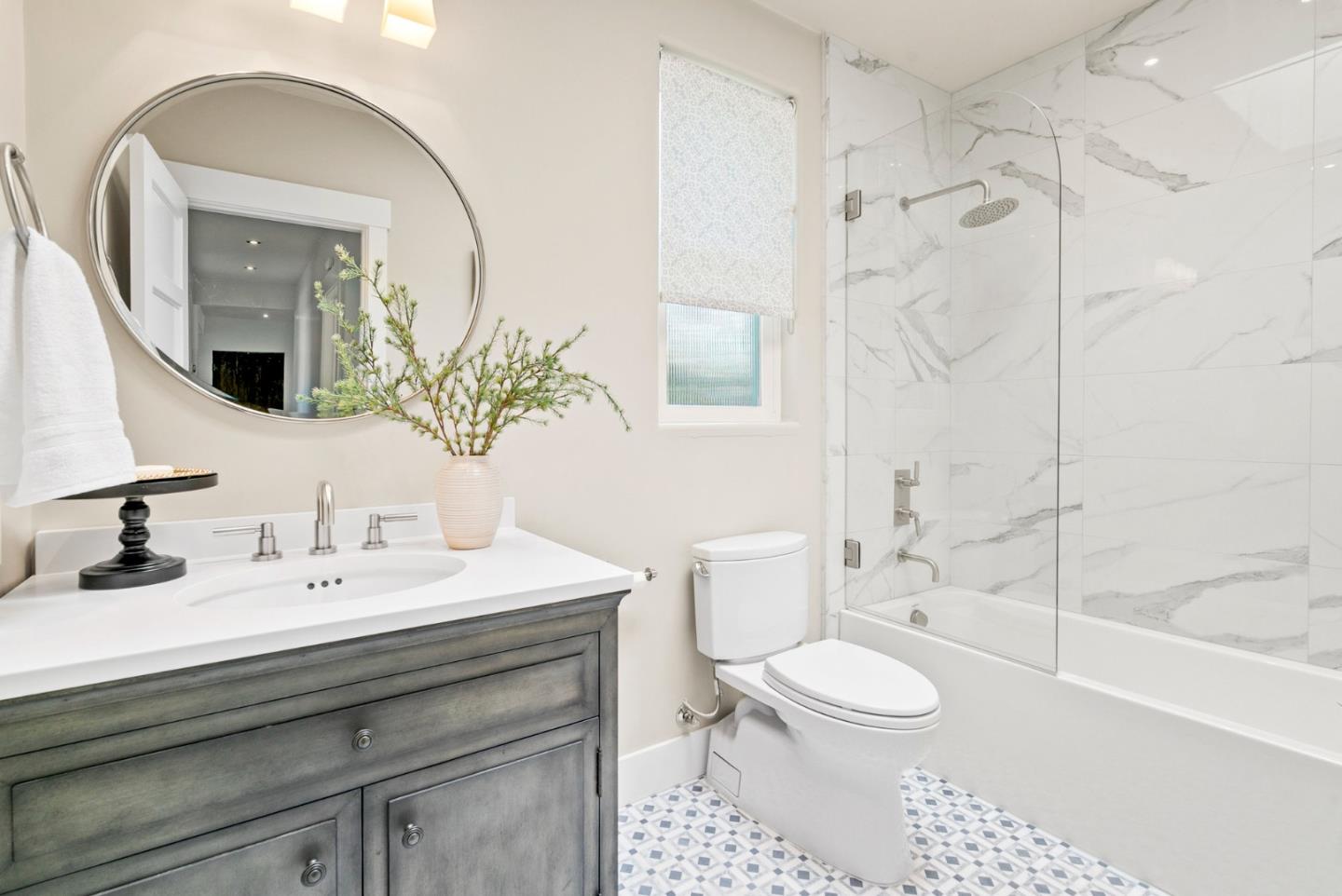 1494 McKendrie Street