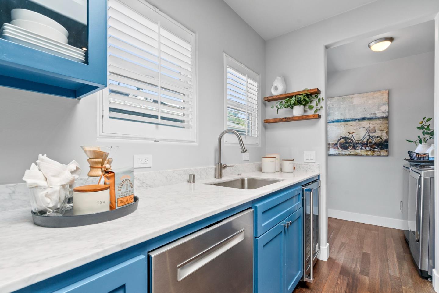 1494 McKendrie Street