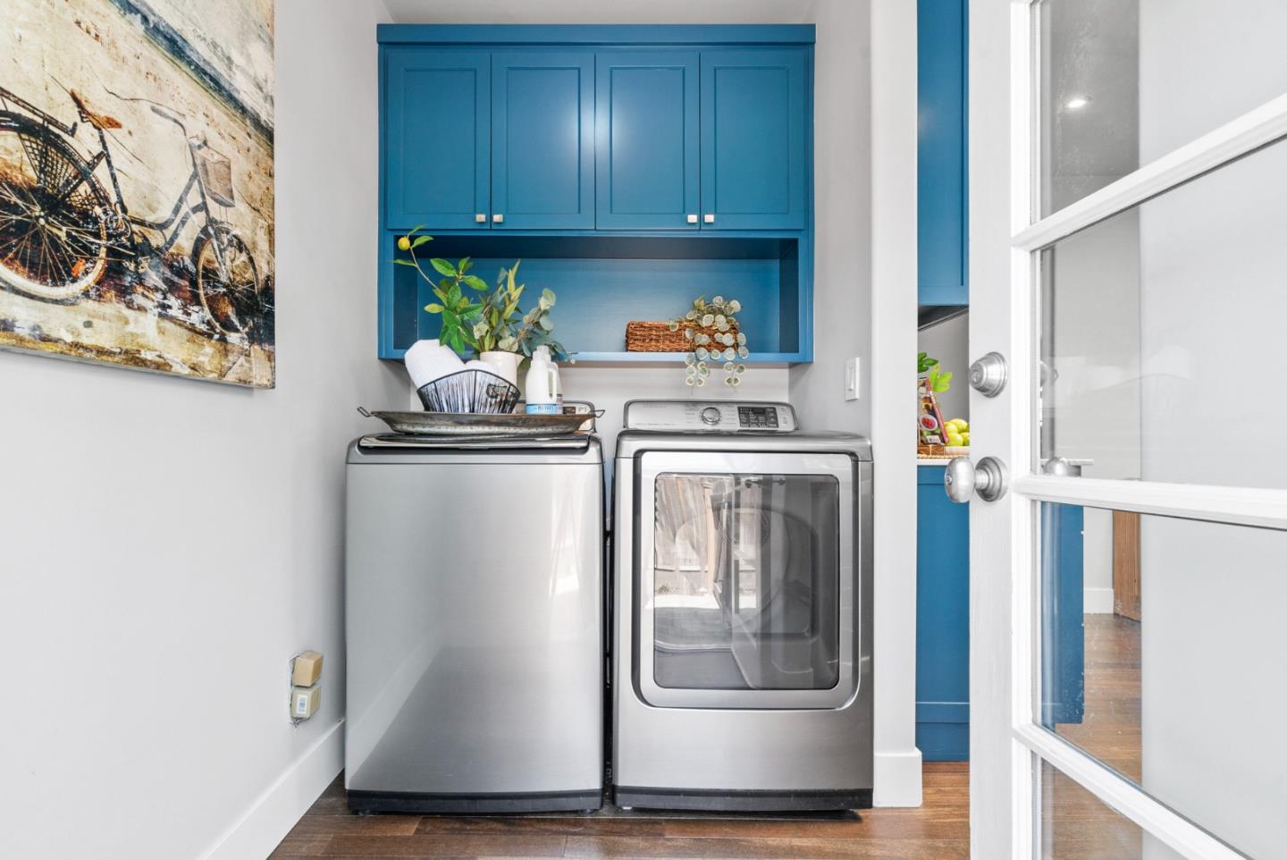 1494 McKendrie Street