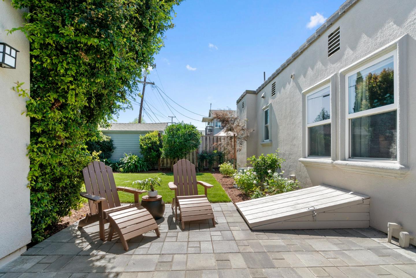 1494 McKendrie Street