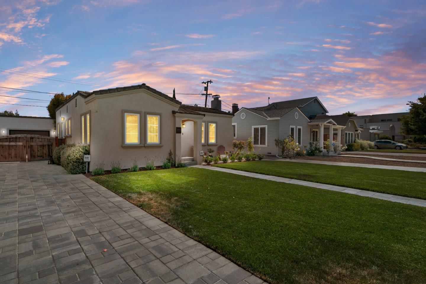 1494 McKendrie Street