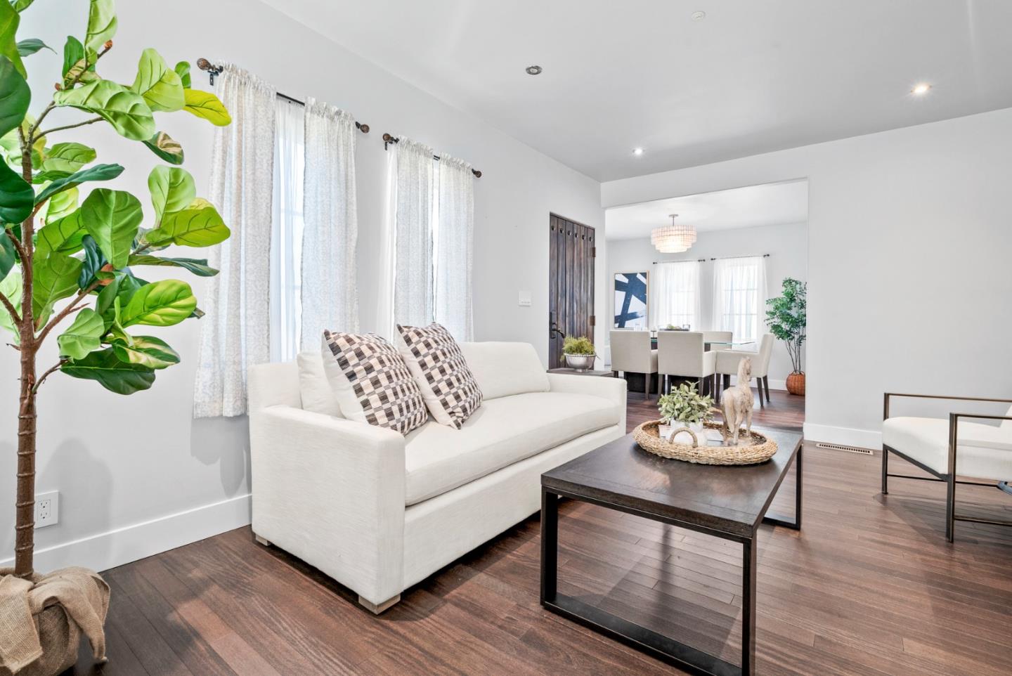 1494 McKendrie Street