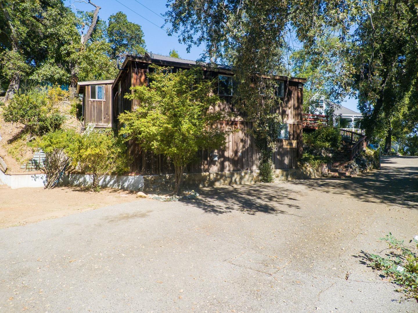 70 Reservoir RD