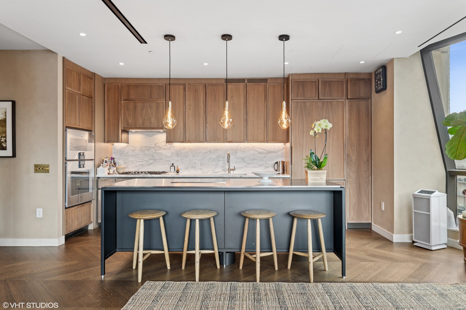 515 W 18TH Street 902