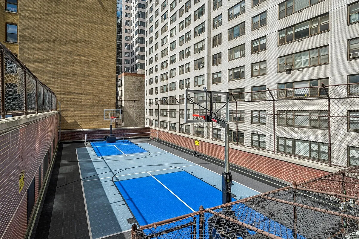 422 E 72ND Street 7E