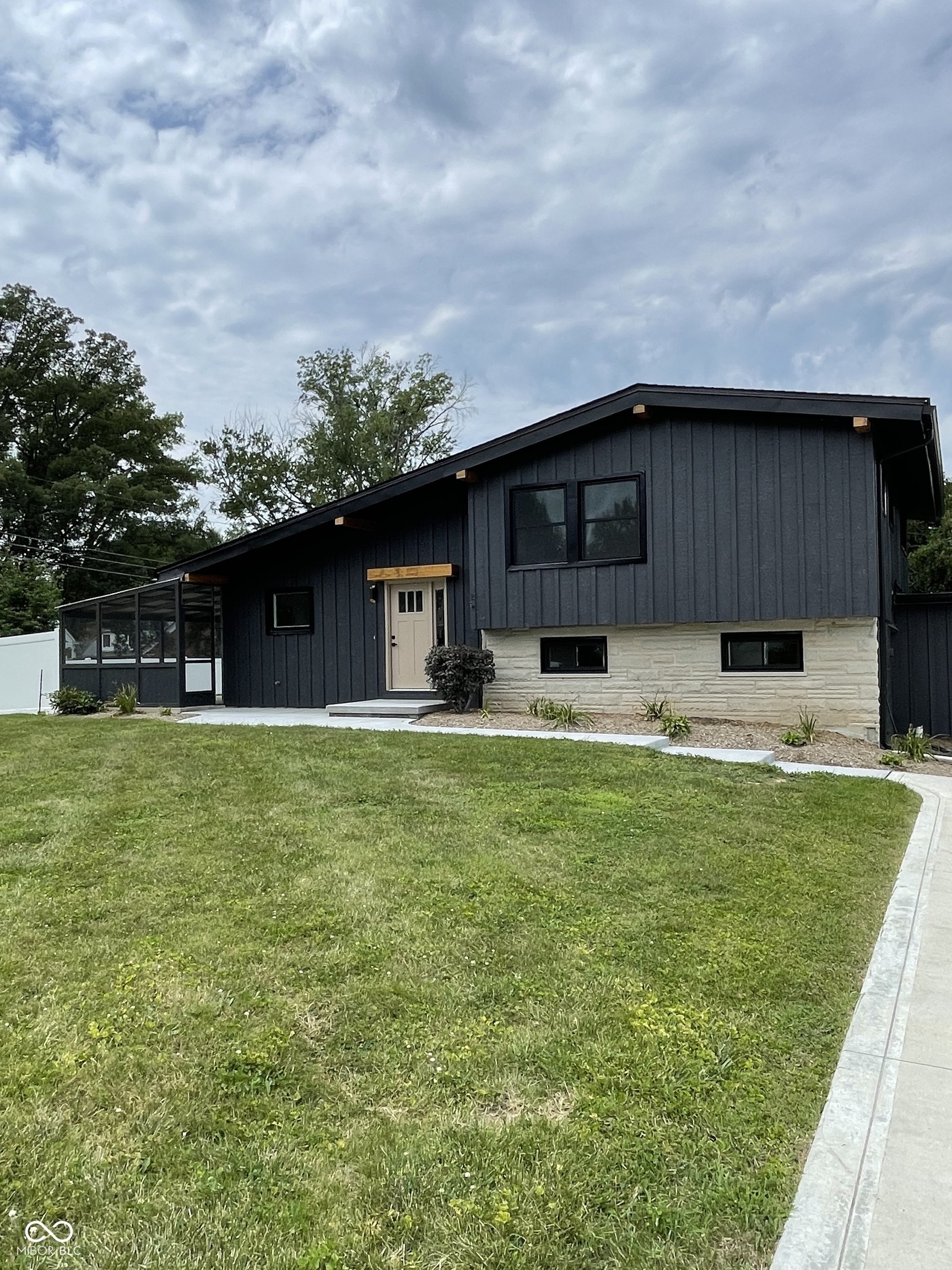 357 Hillcrest Avenue