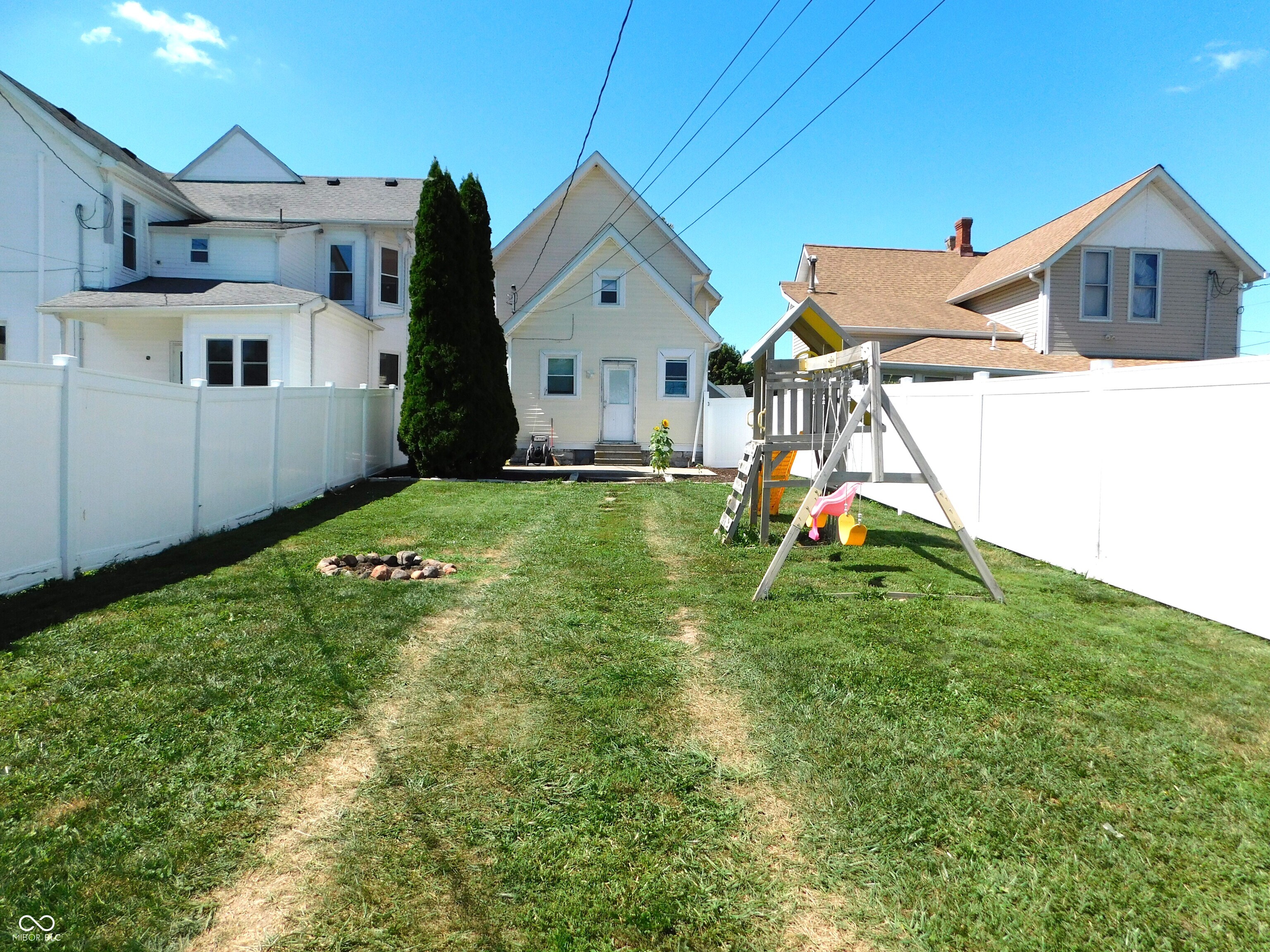 732 N Broadway Street