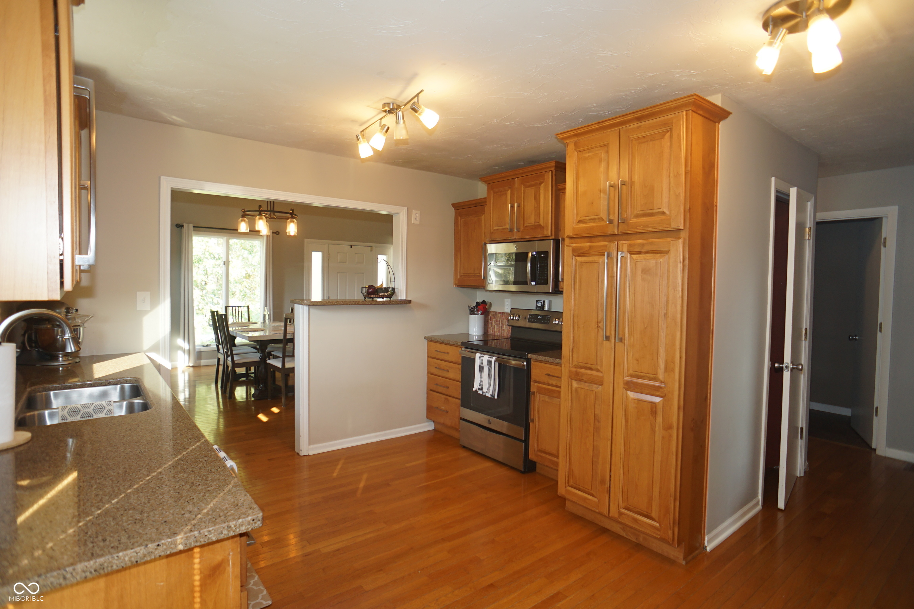 2131 S County Line Road