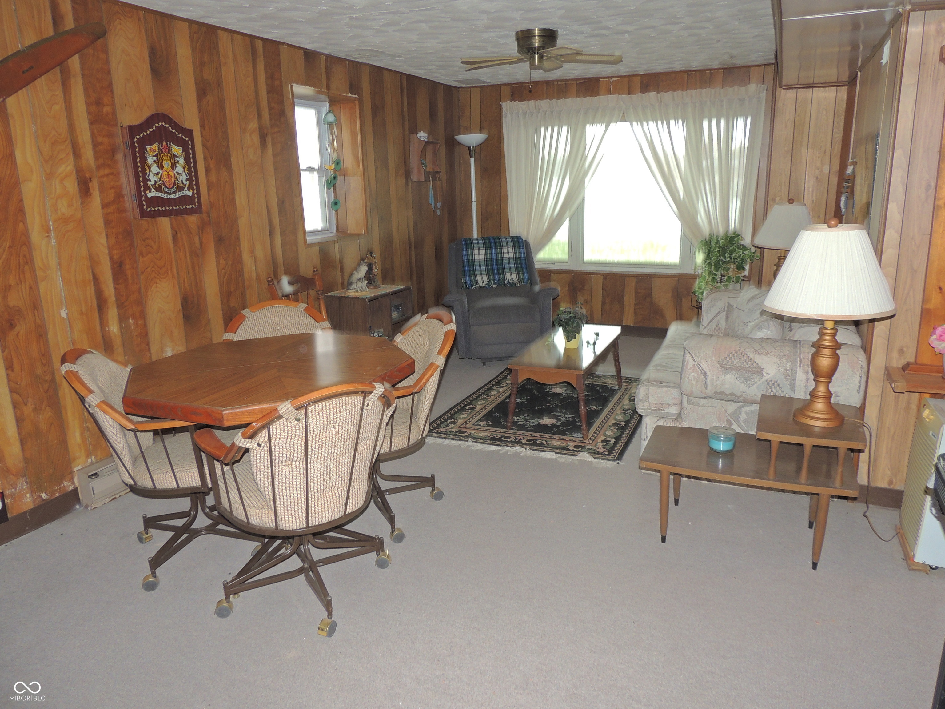 908 SE Mohawk Trail