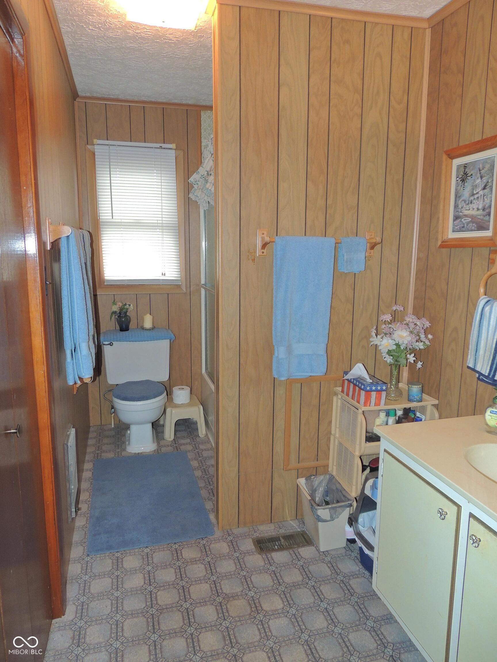 908 SE Mohawk Trail