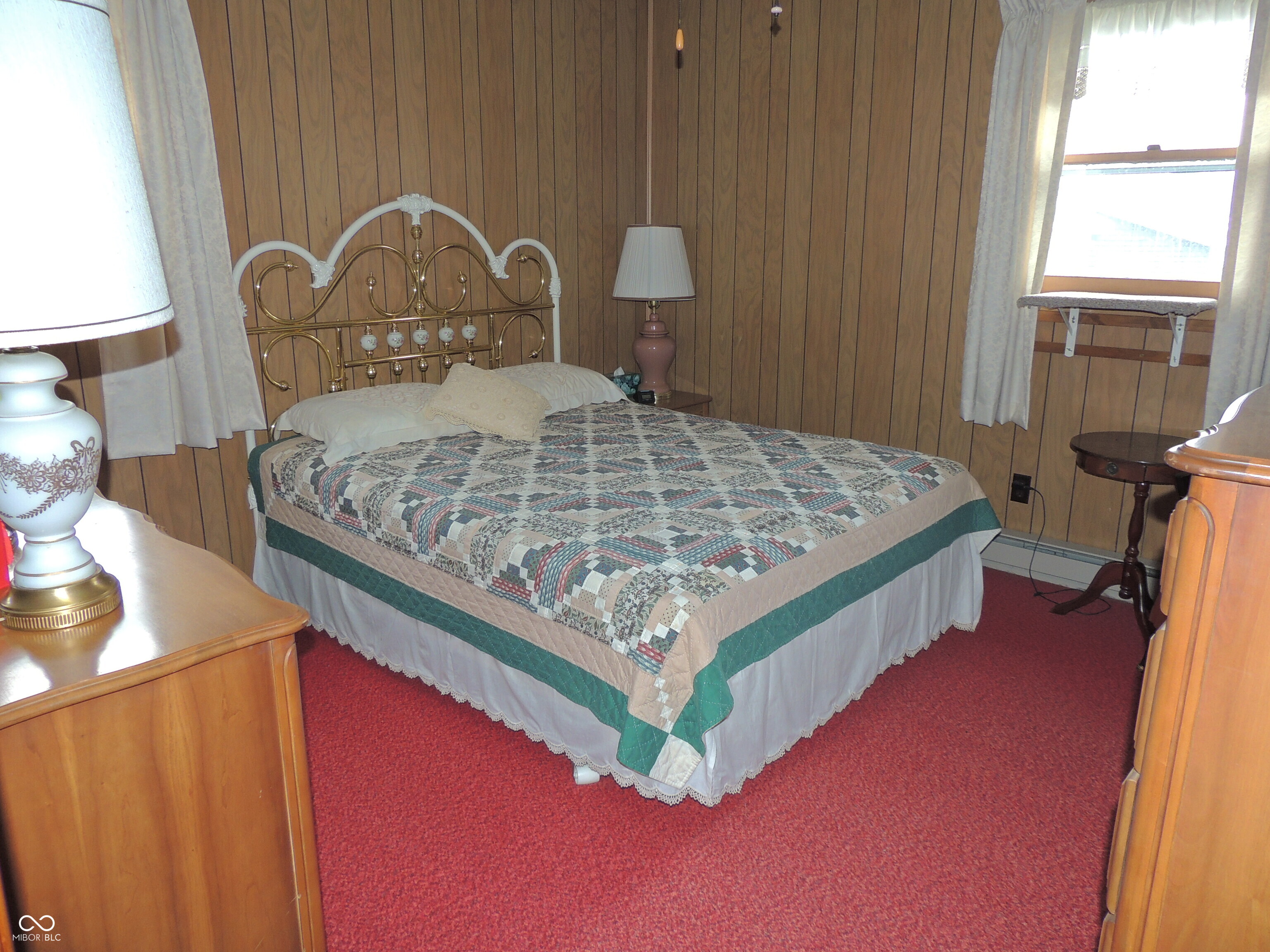908 SE Mohawk Trail