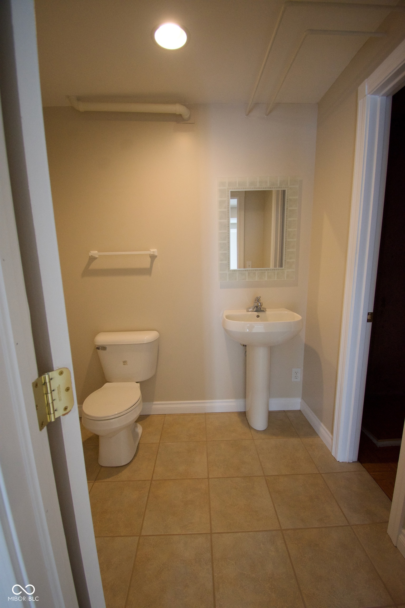 8187 State Road 229