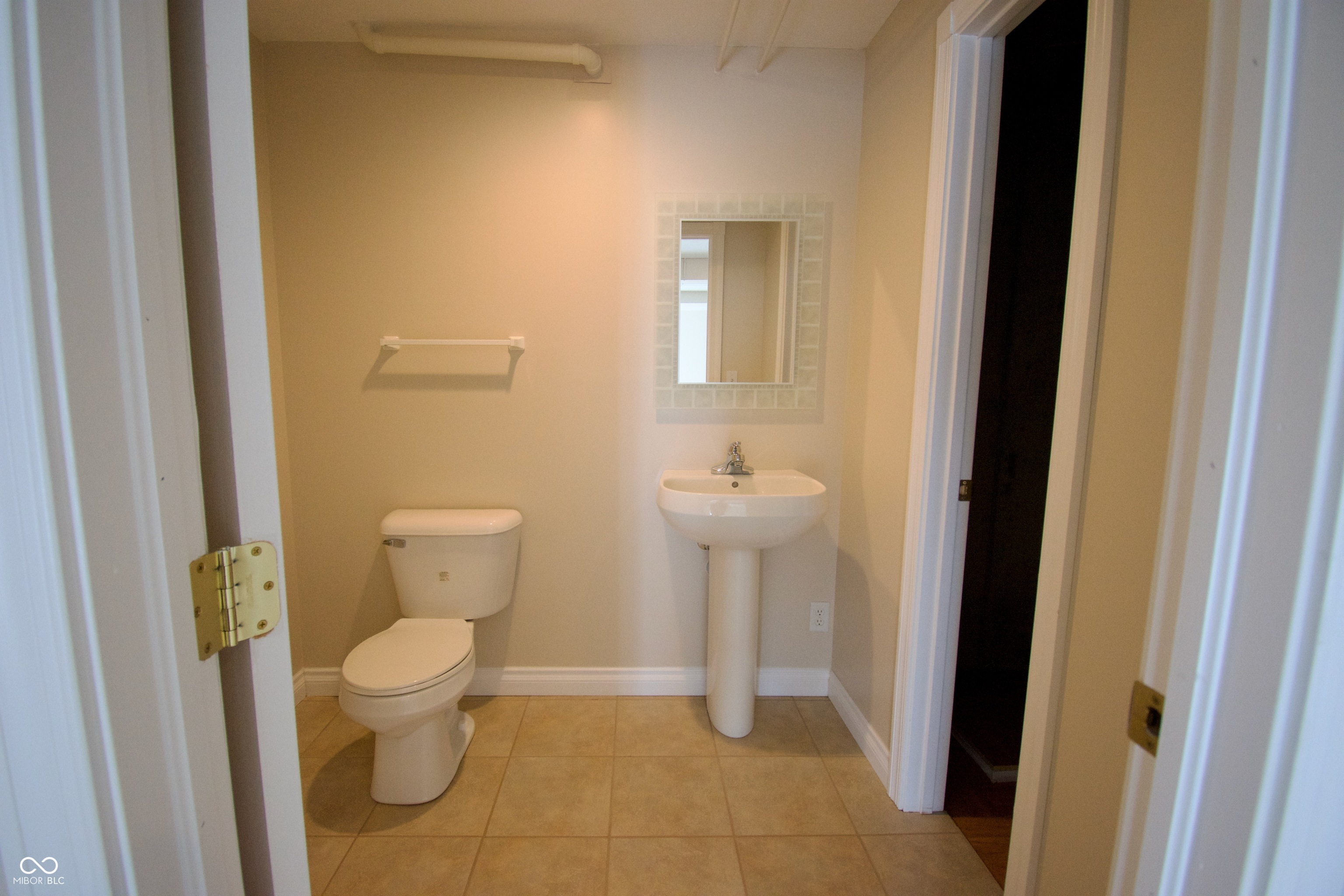 8187 State Road 229