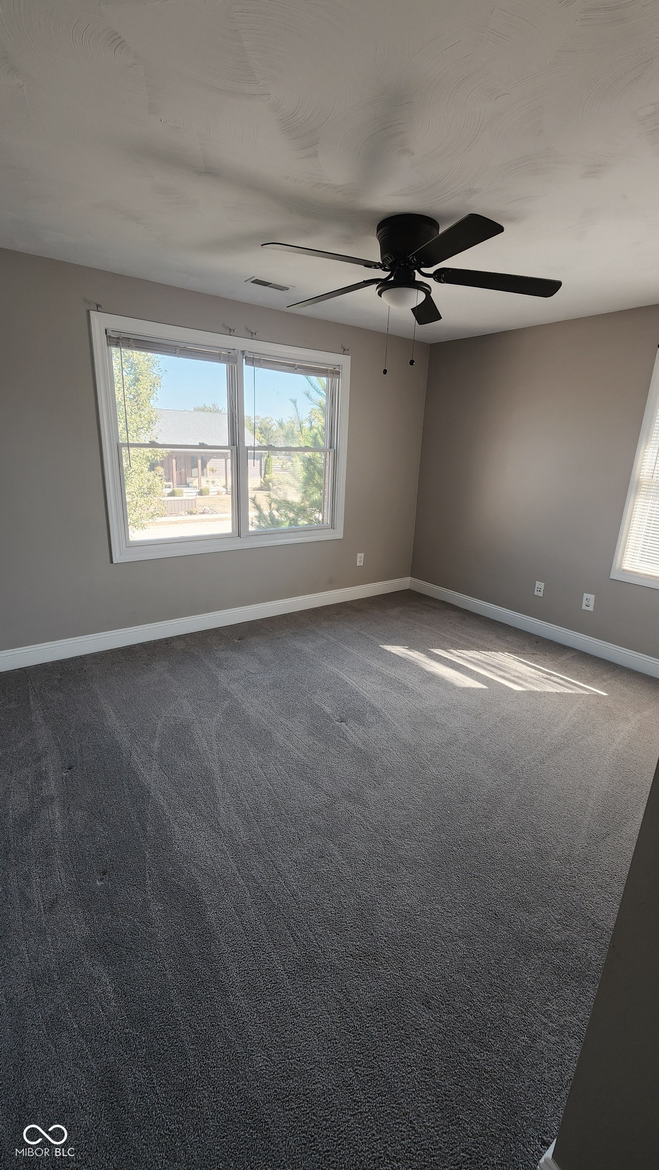 1085 E Jack's Way