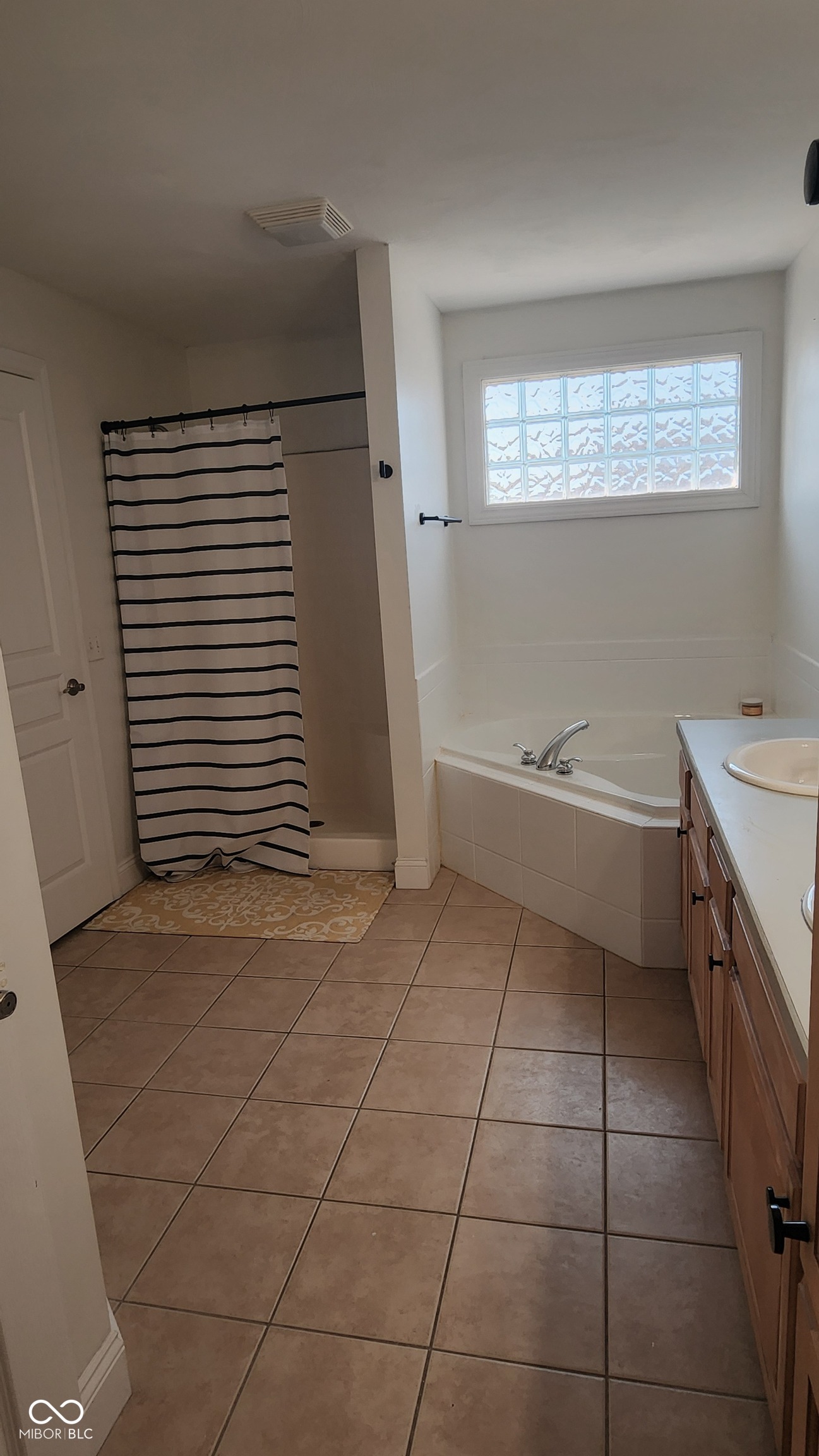 1085 E Jack's Way