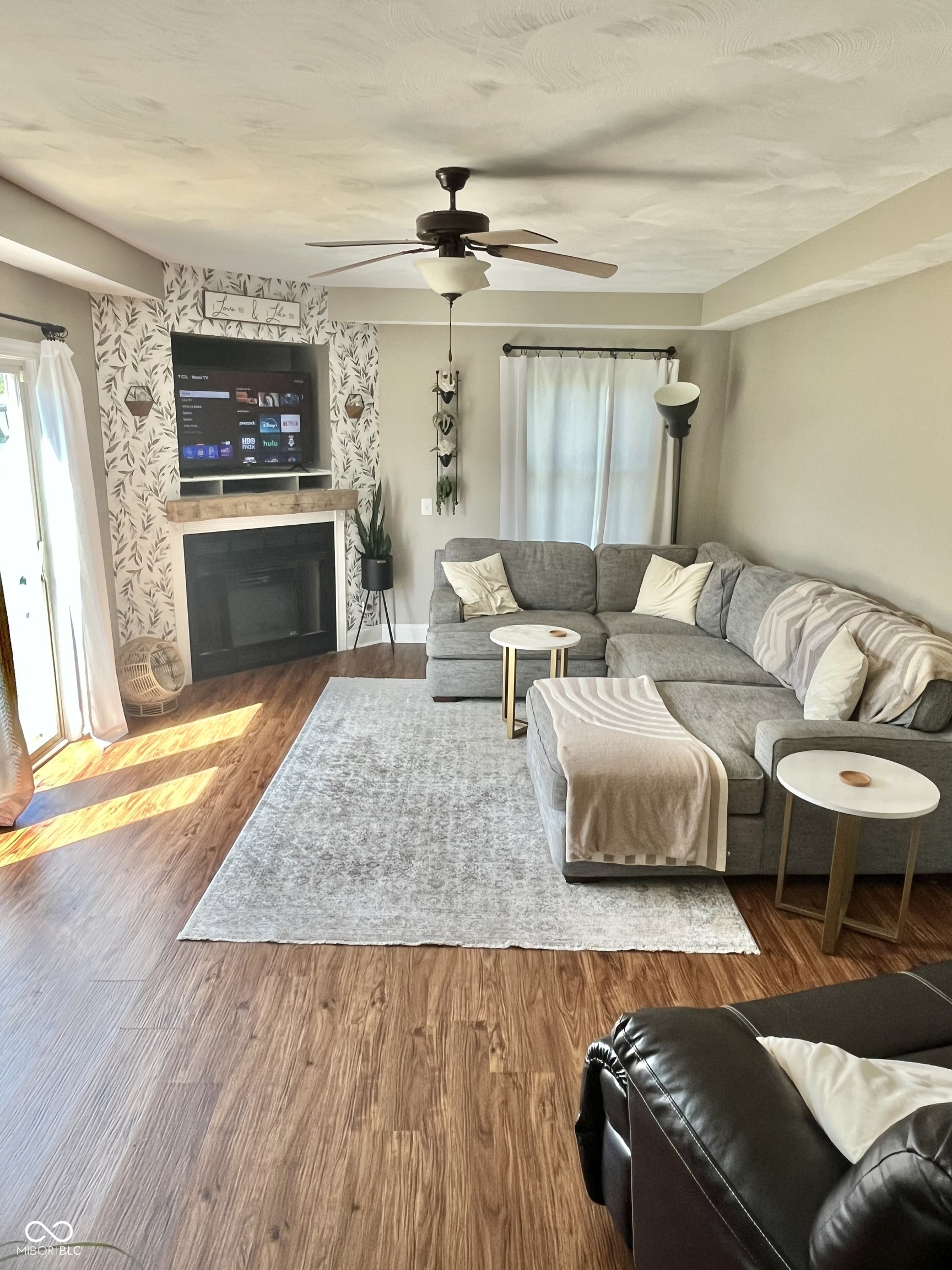 1085 E Jack's Way