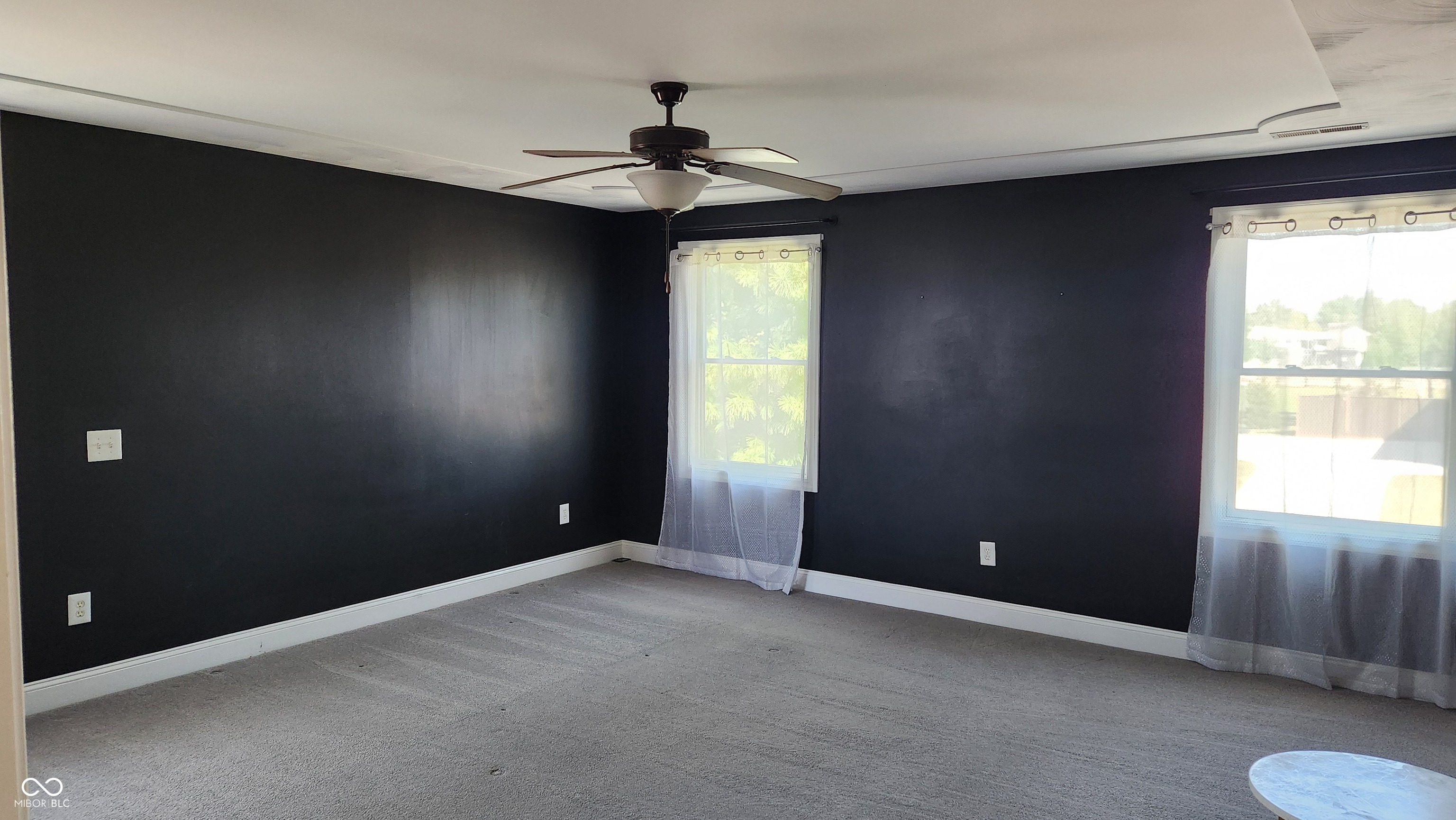 1085 E Jack's Way
