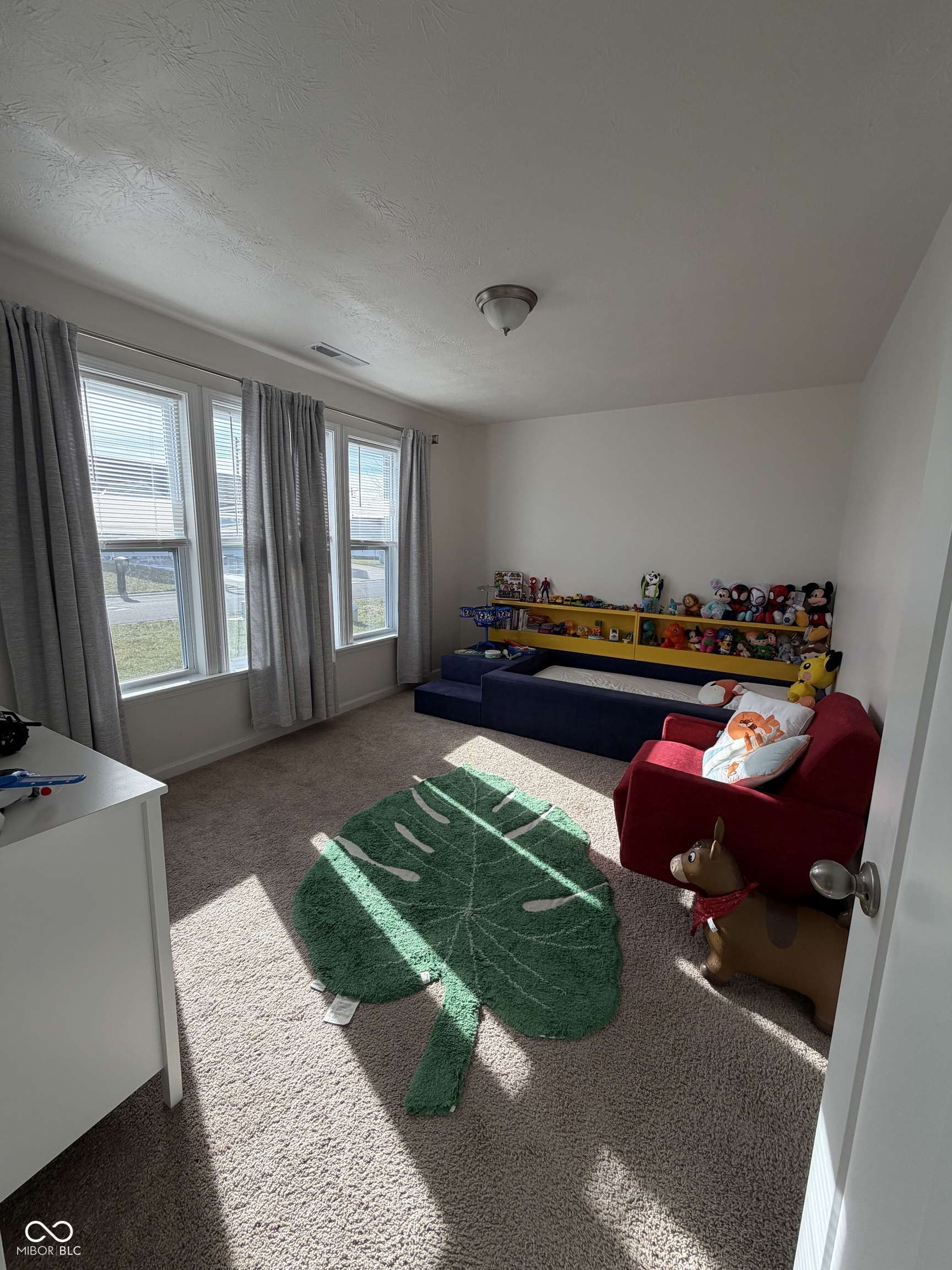 1664 W Kole Drive
