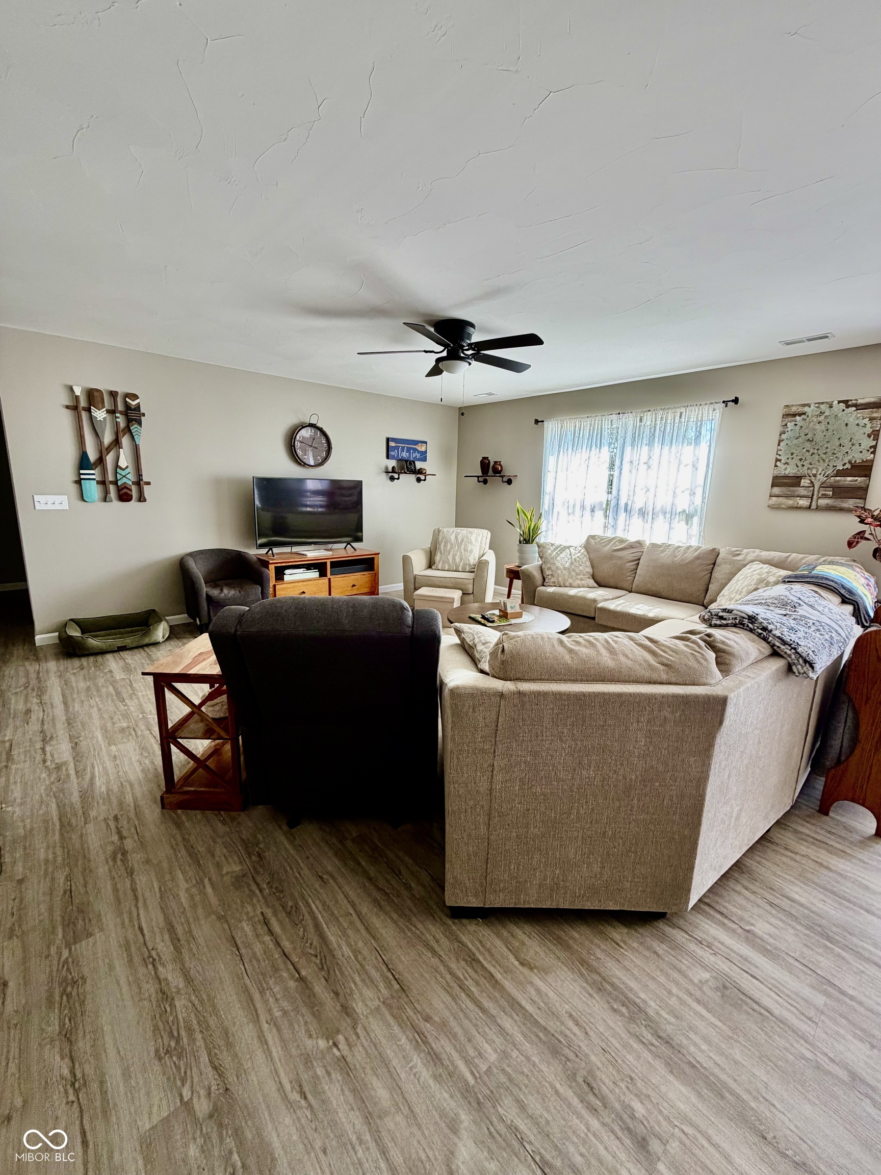 1594 N Cowlitz Trail