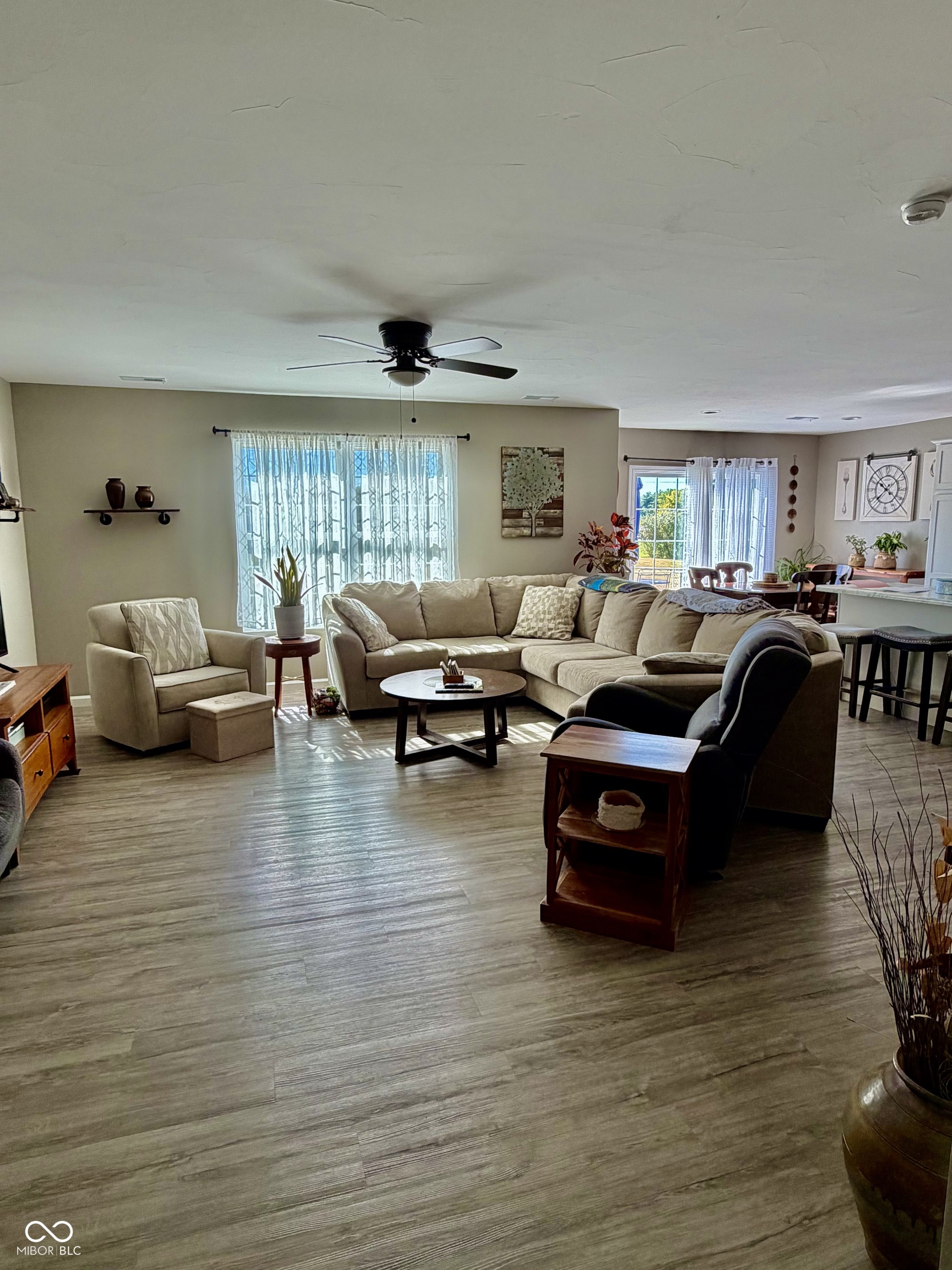 1594 N Cowlitz Trail