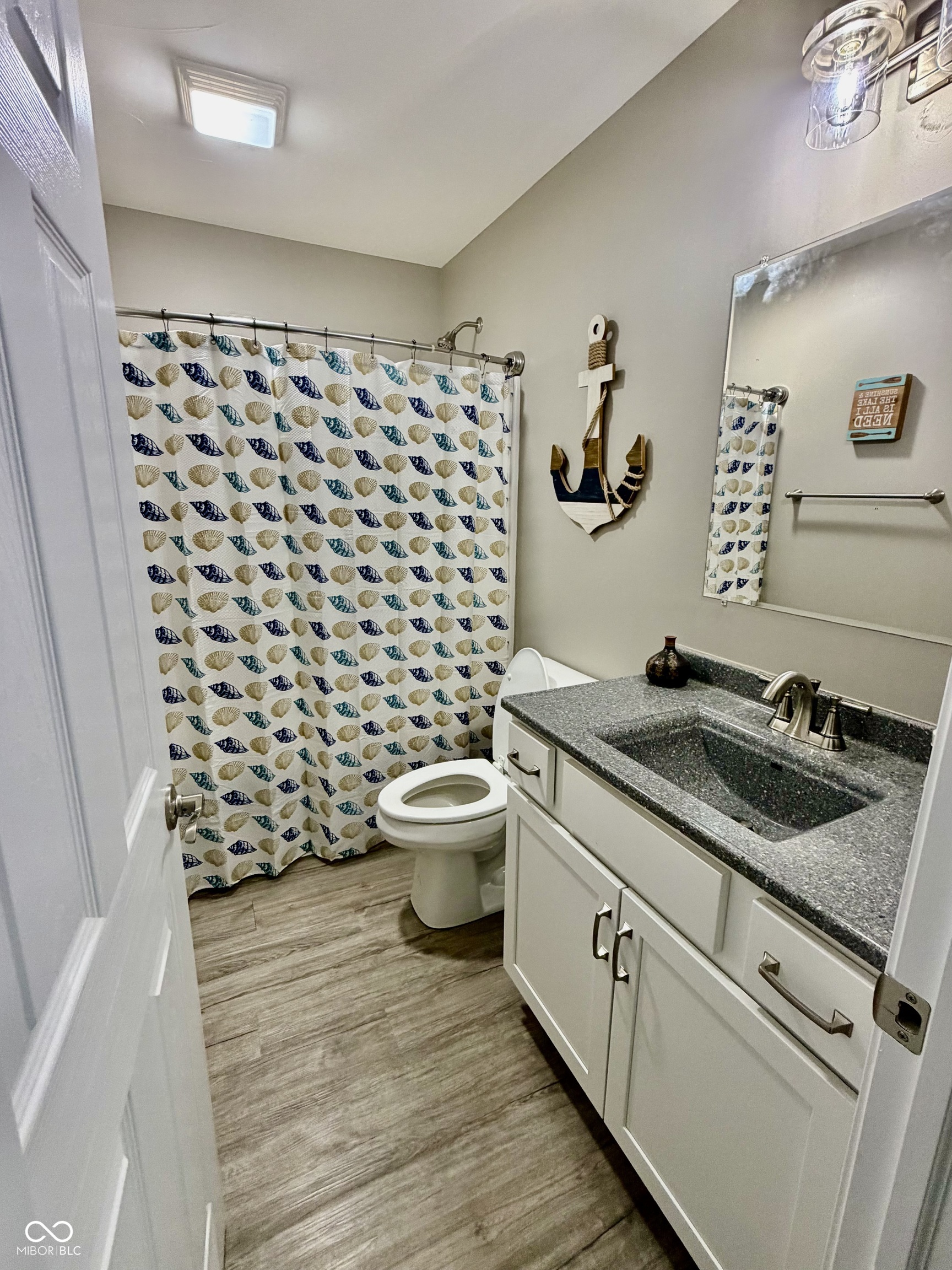 1594 N Cowlitz Trail
