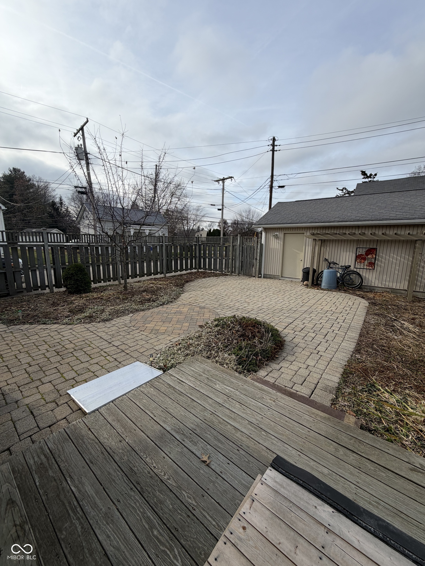 323 S Walnut Street