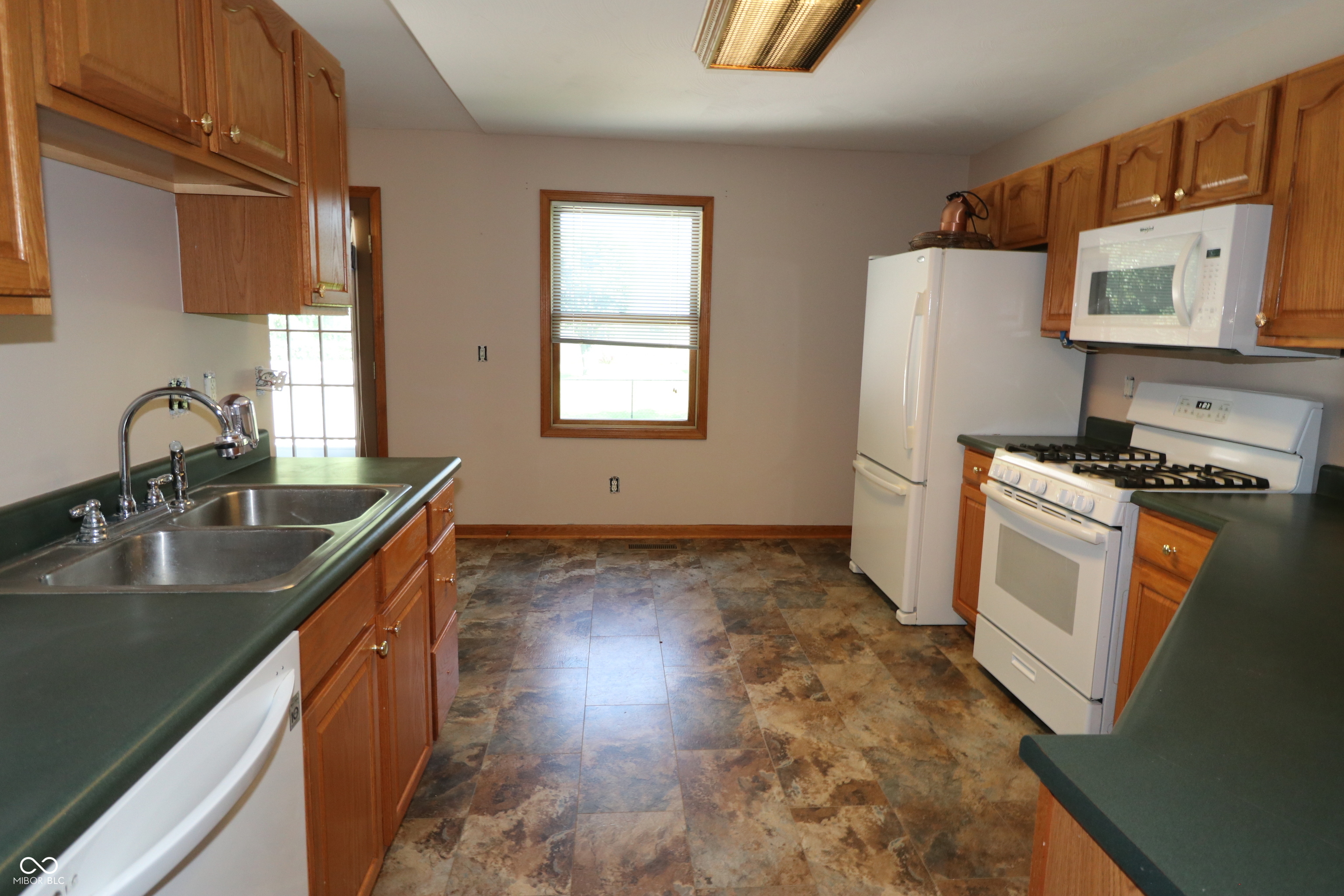 11 Belmont Place E