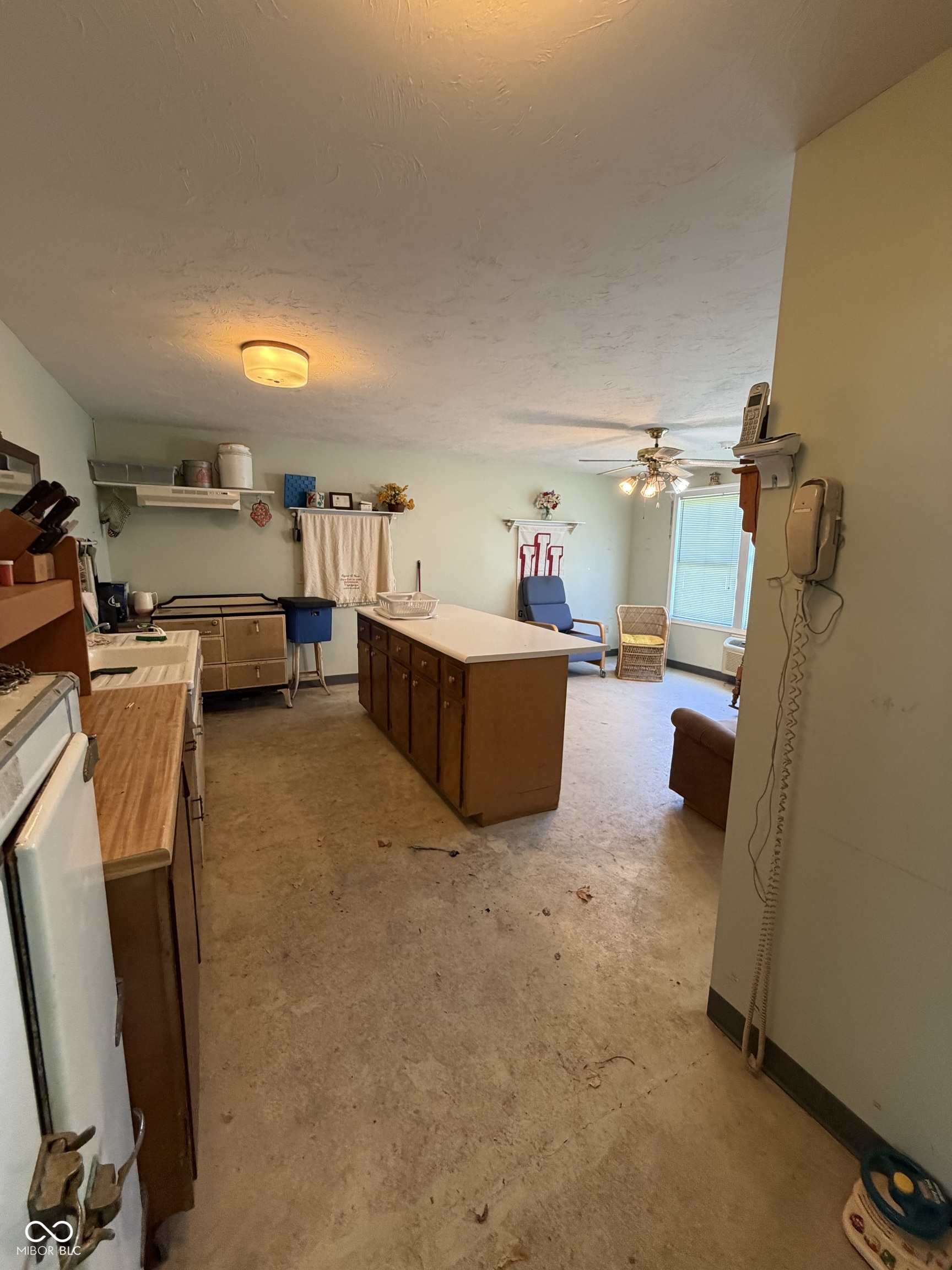 221 S Eastern Avenue