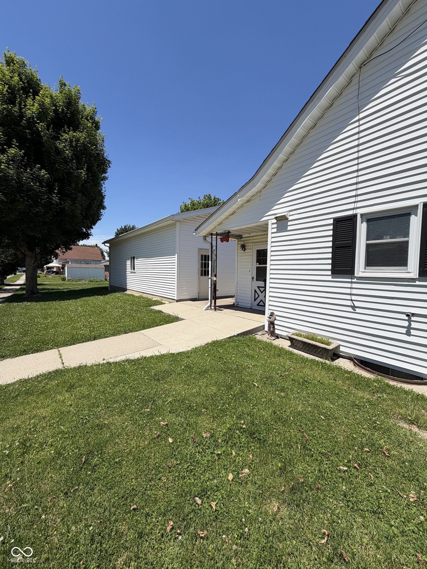 221 S Eastern Avenue
