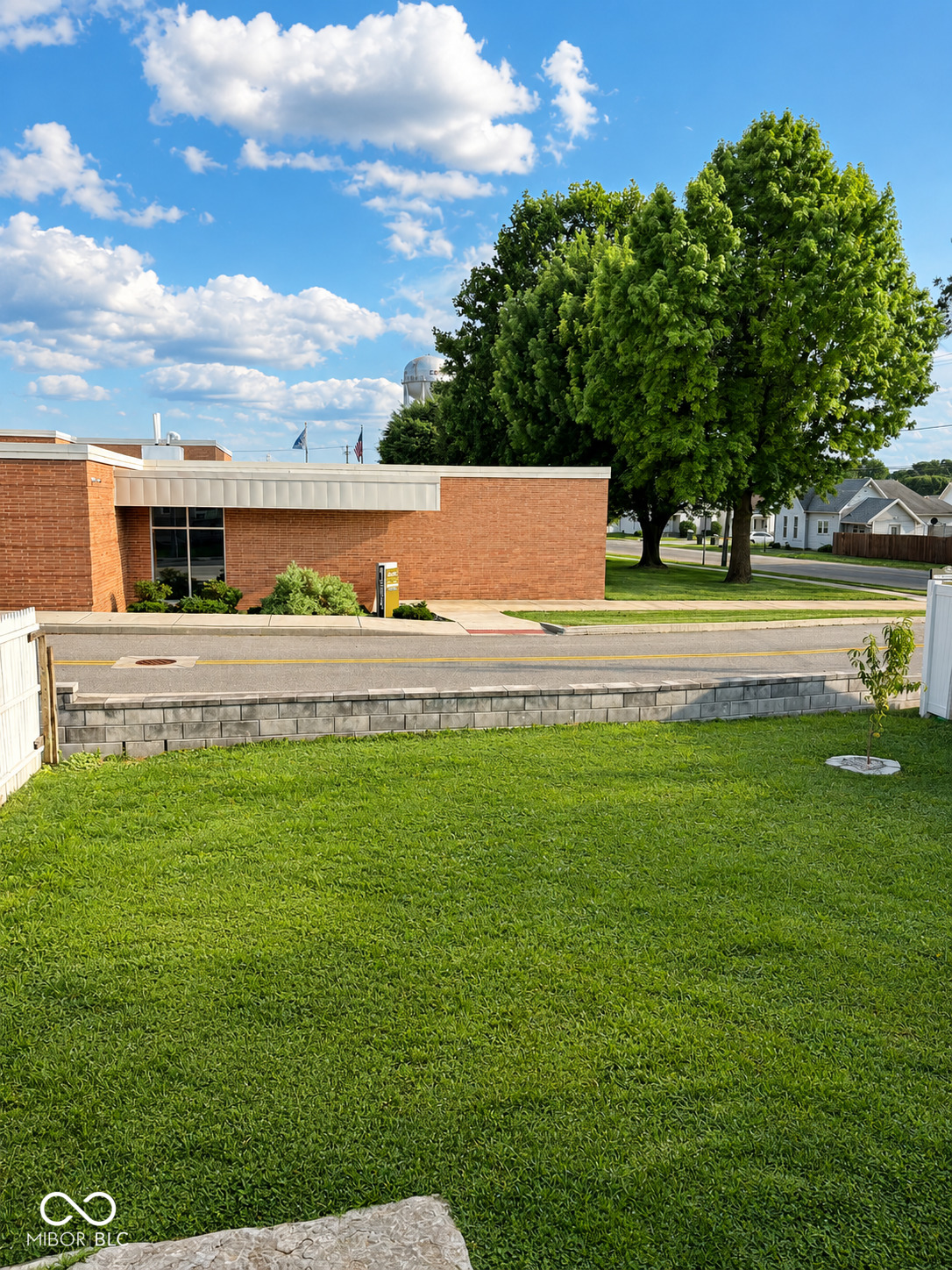 335 W North