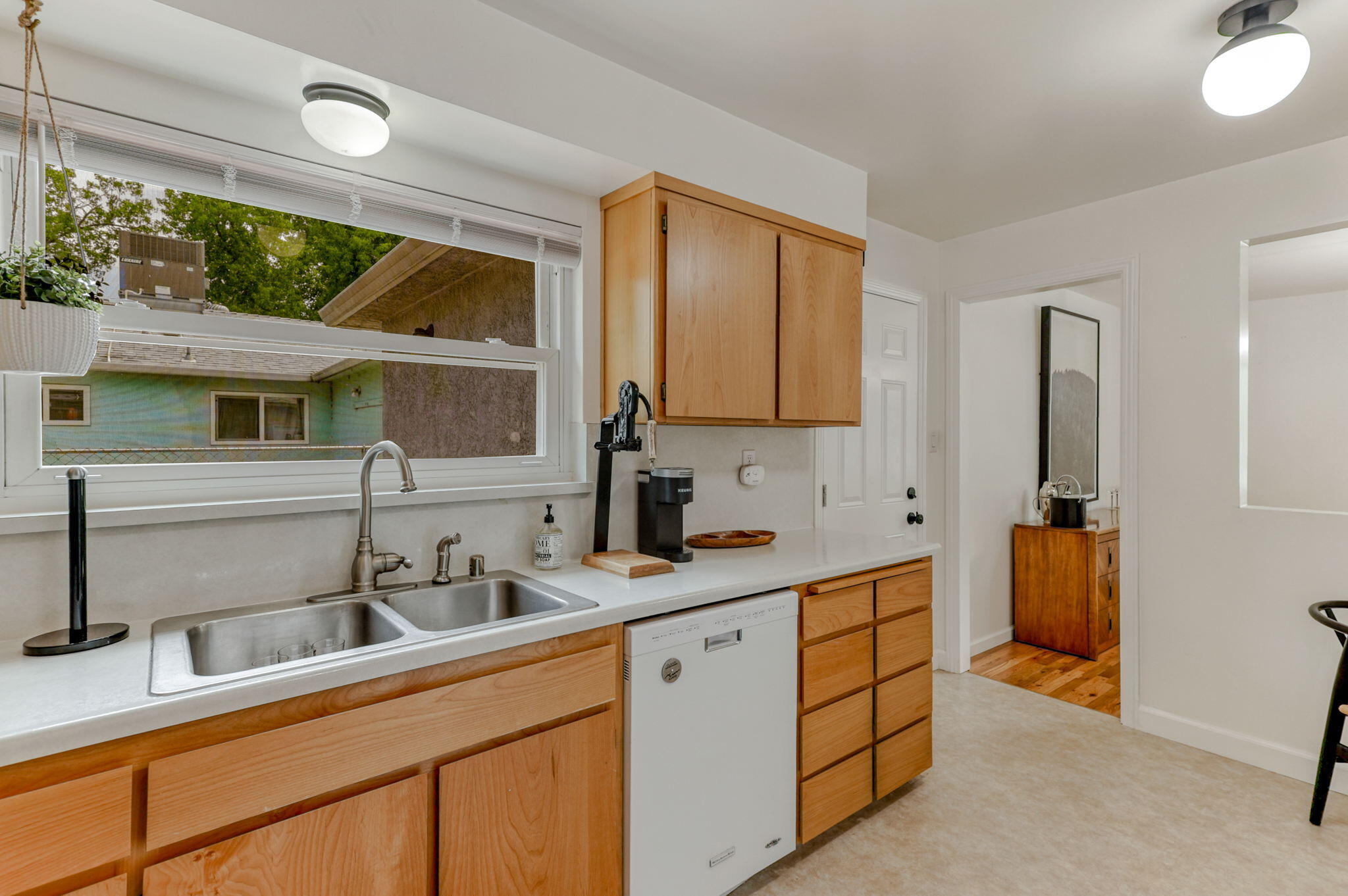 750 Locust Street