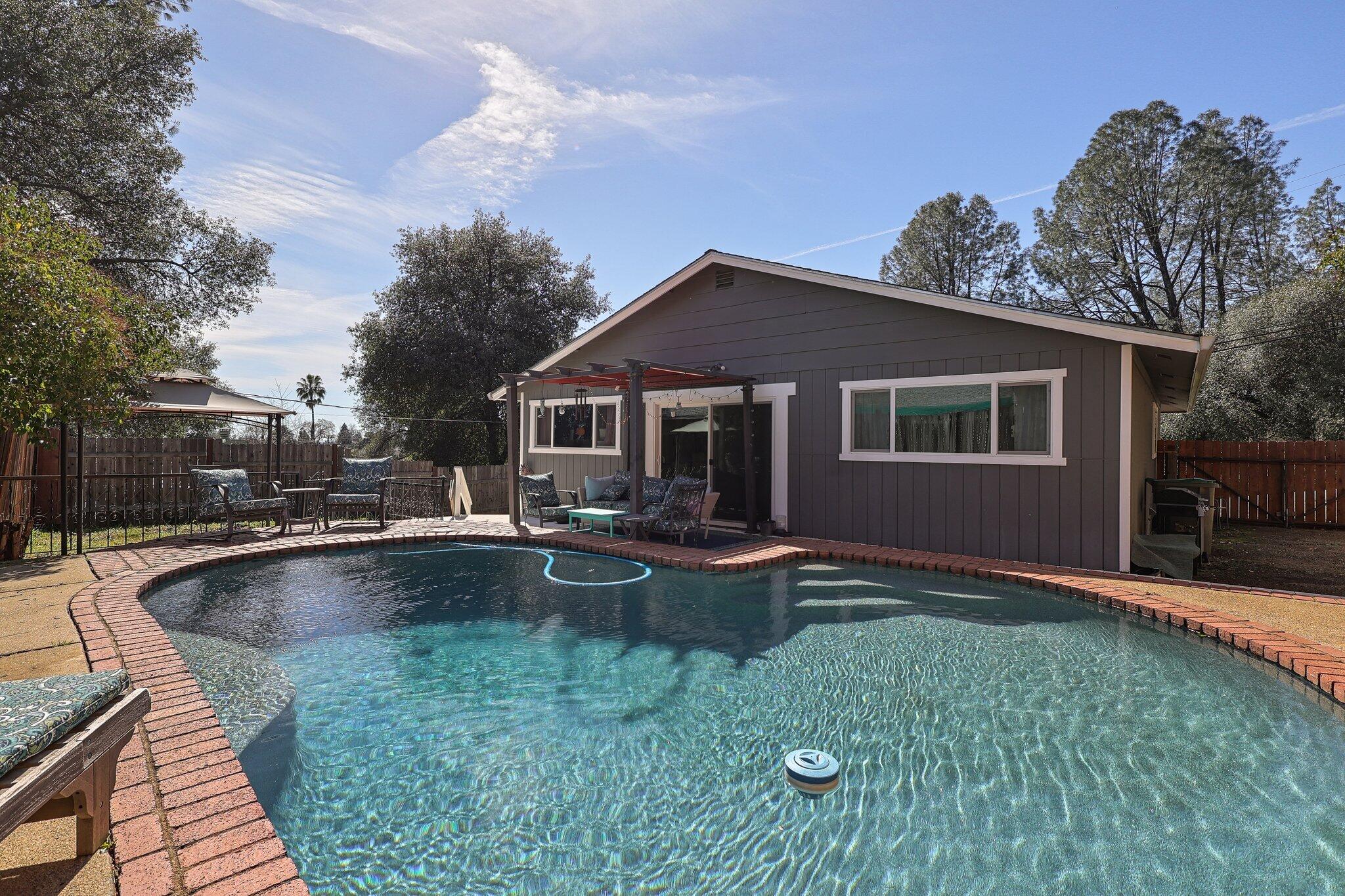 1135 Shasta Way
