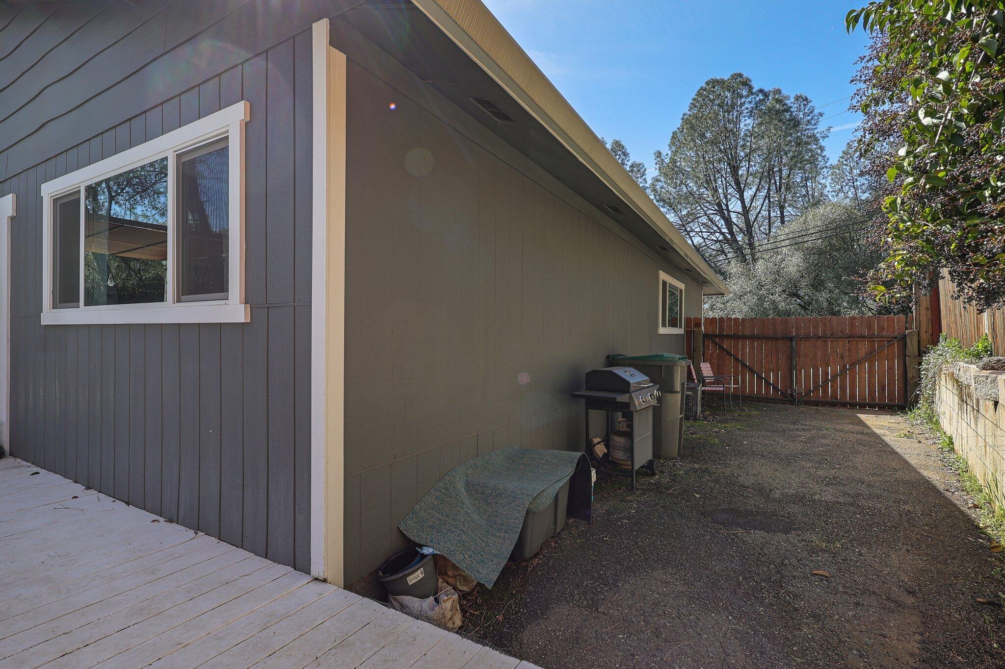 1135 Shasta Way