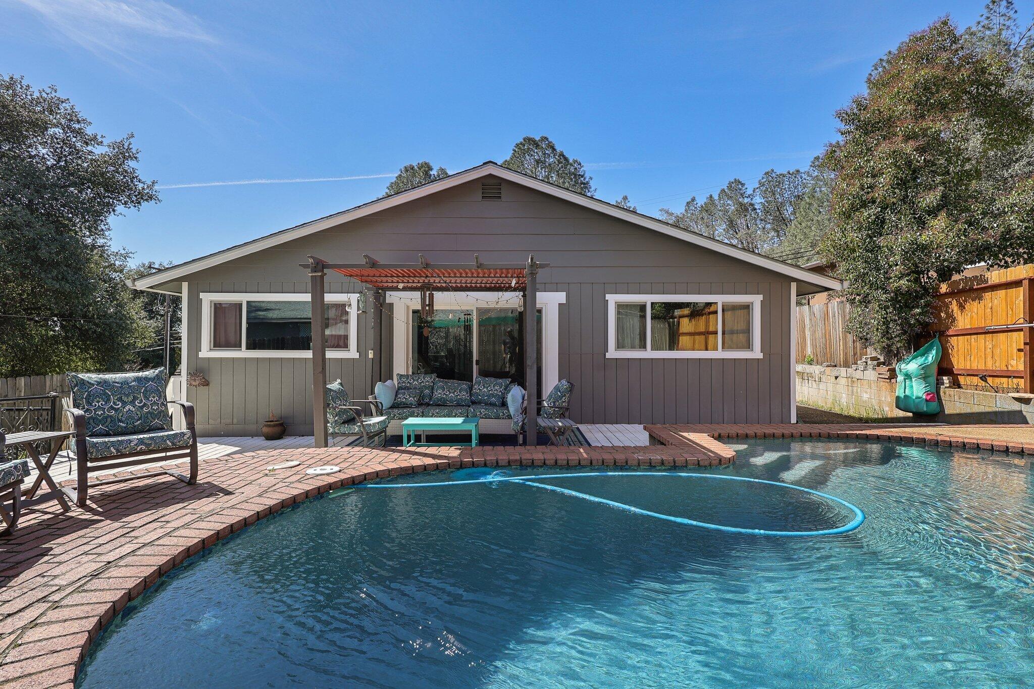 1135 Shasta Way
