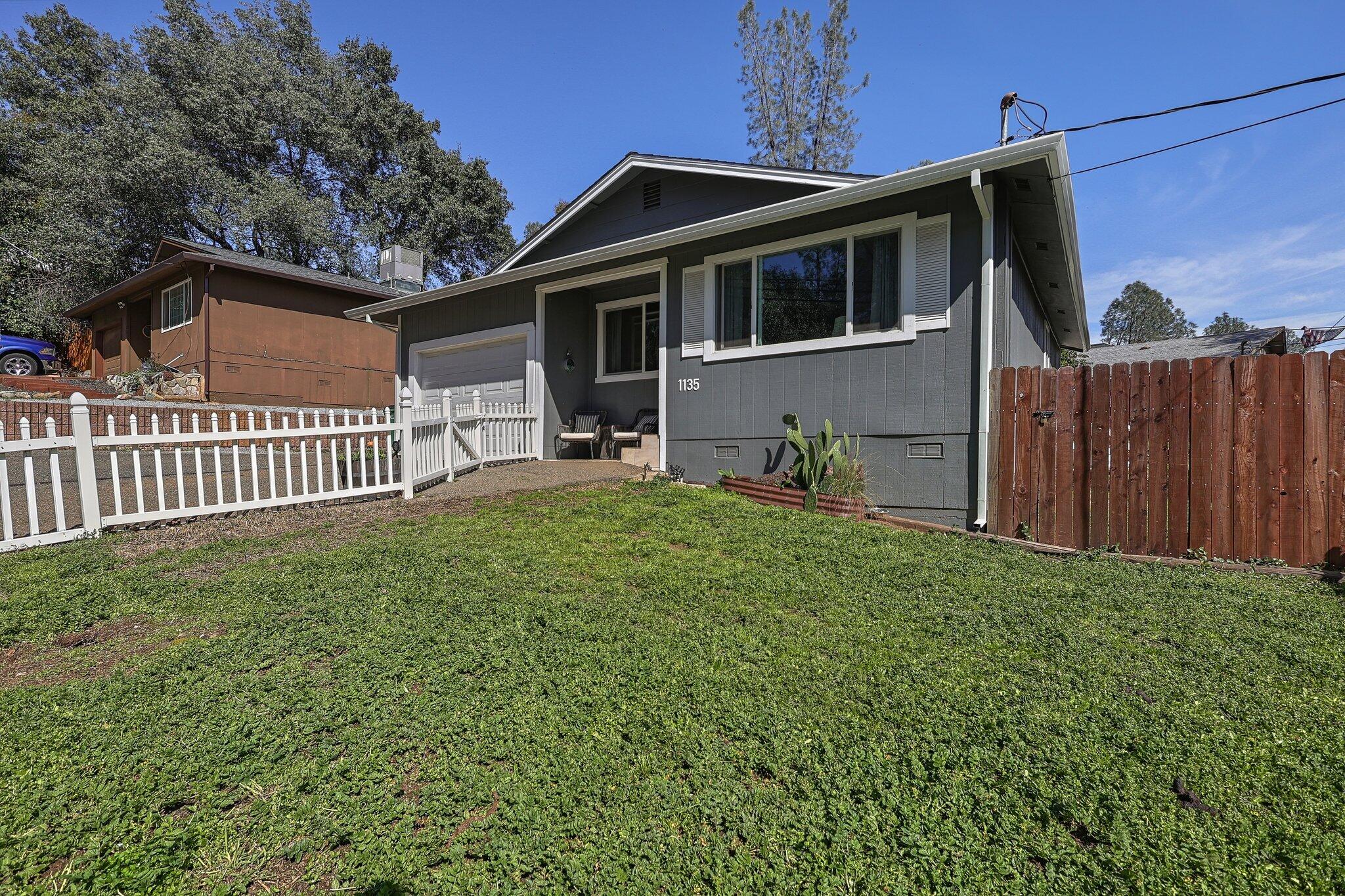 1135 Shasta Way