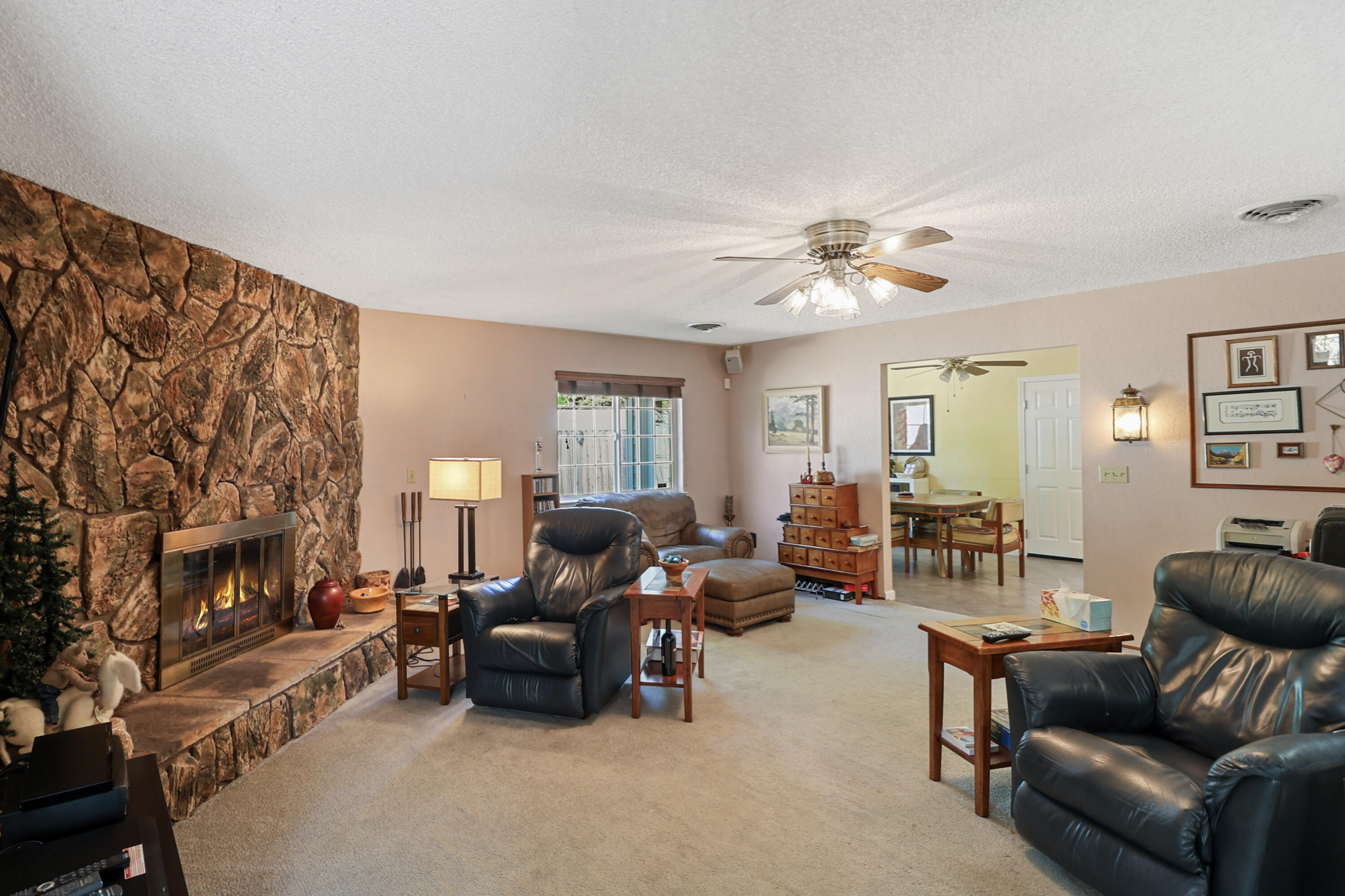 4890 Huntington Drive