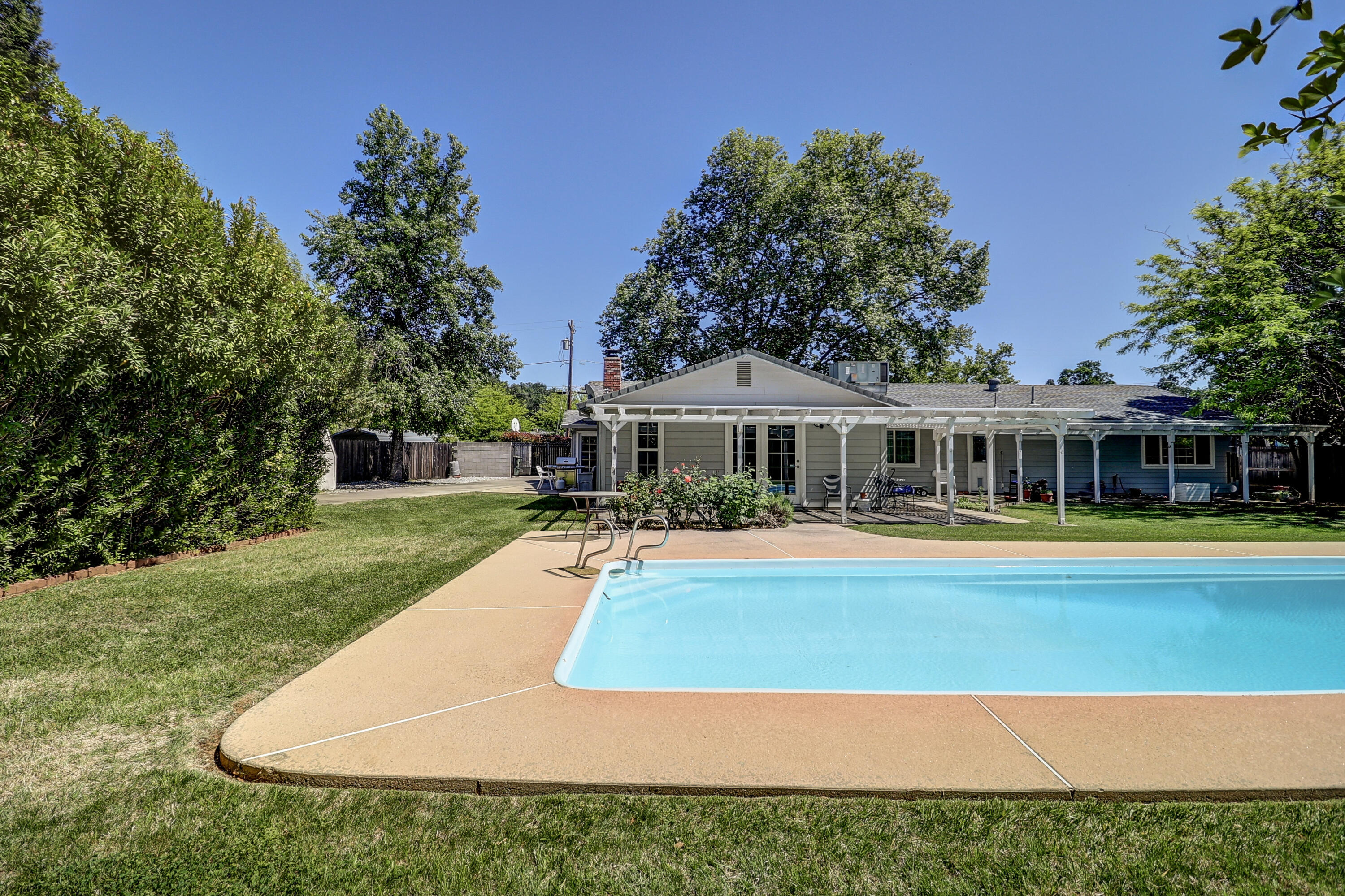 4890 Huntington Drive