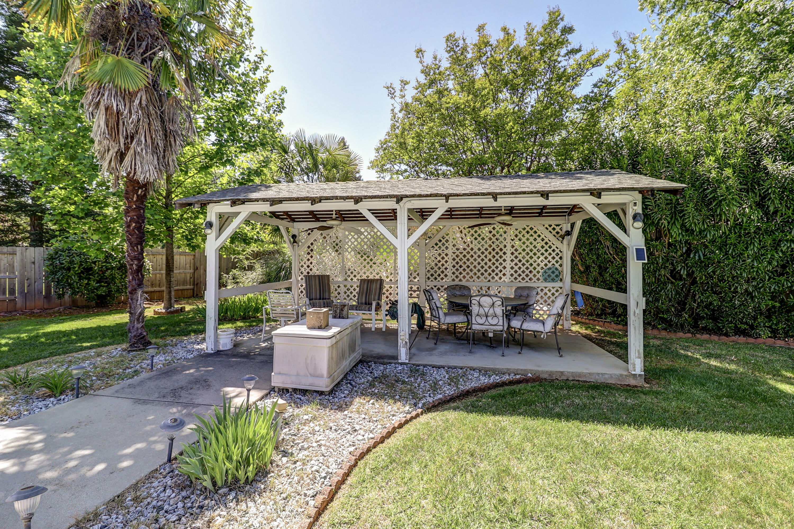 4890 Huntington Drive