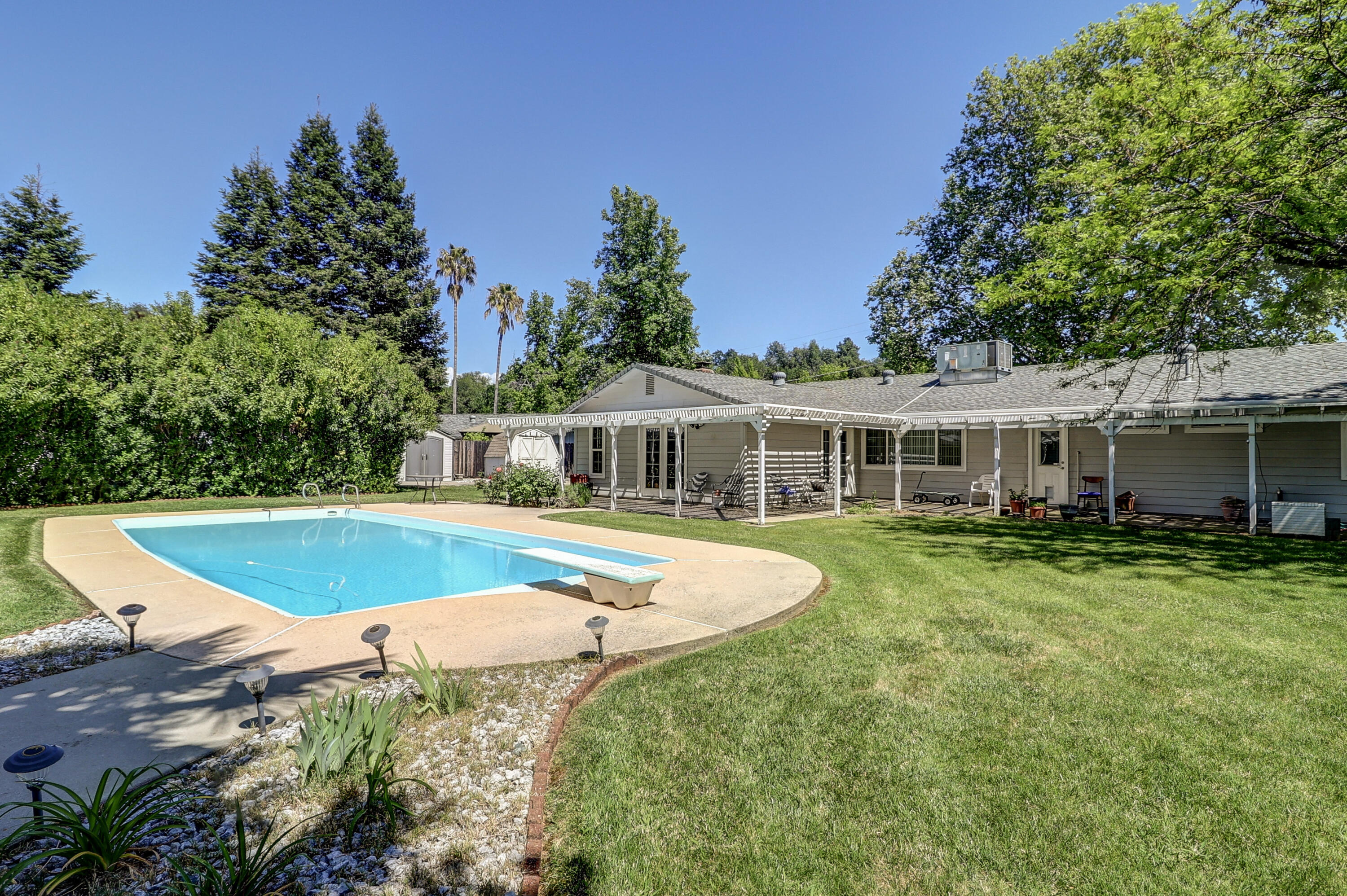 4890 Huntington Drive
