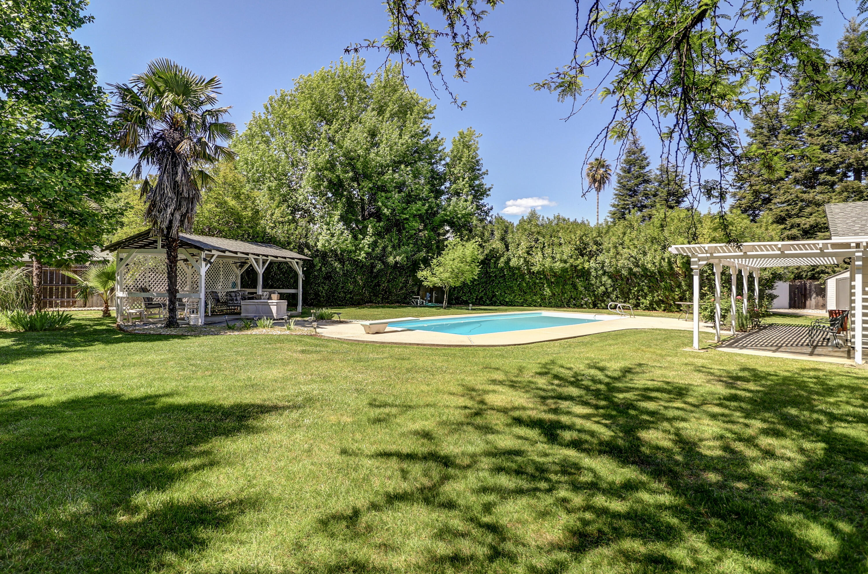 4890 Huntington Drive