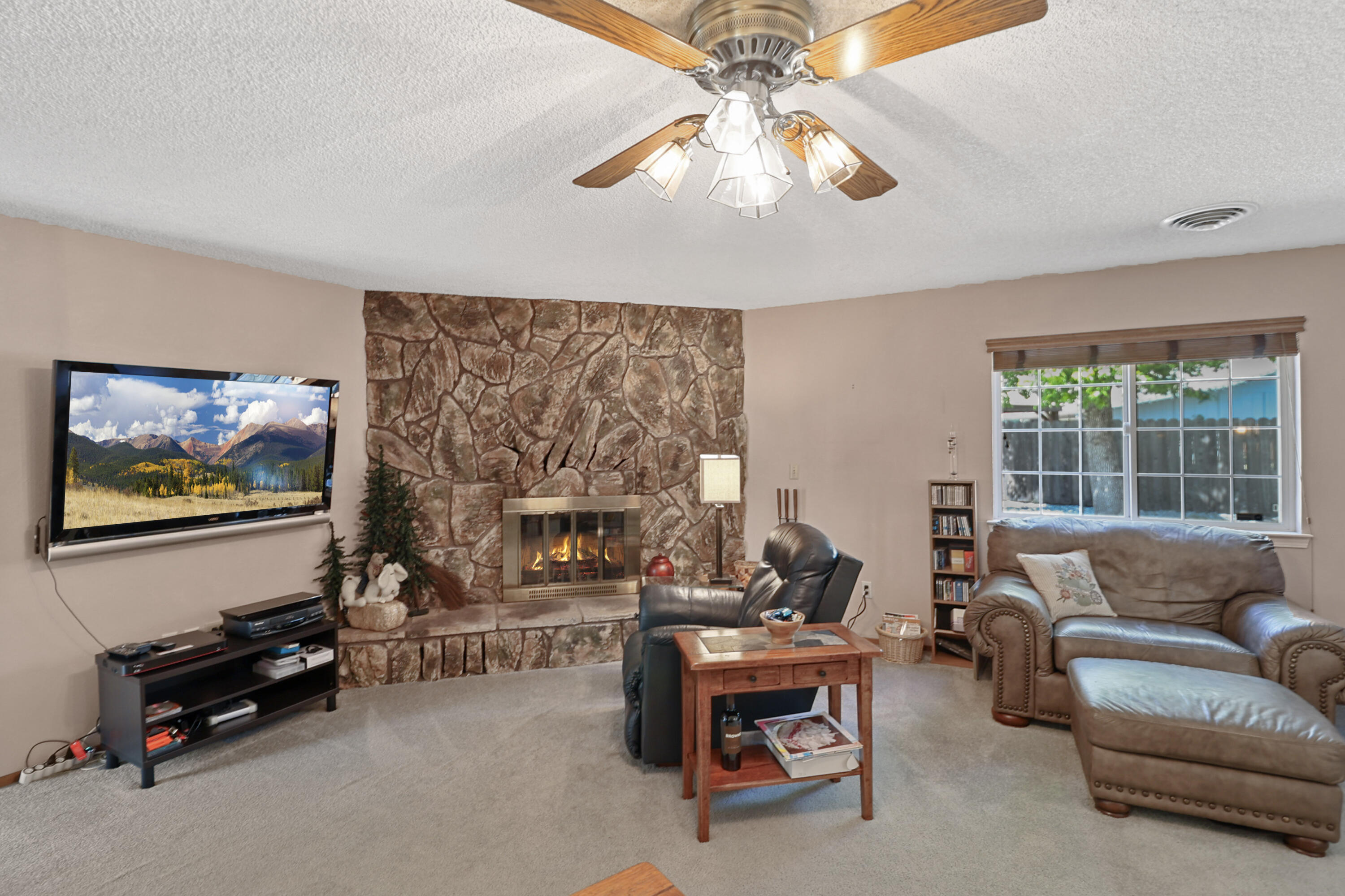 4890 Huntington Drive